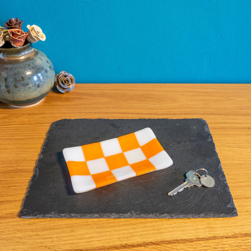 15x8cm Chequered White/Colour Medium Tray - Bullseye Collection - Image 17
