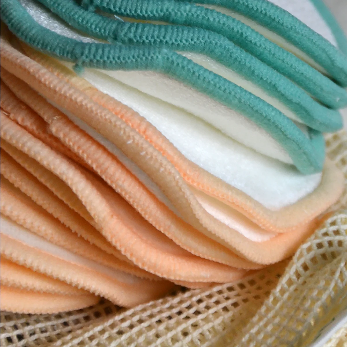 16 Reusable Makeup Remover Pads - Image 6