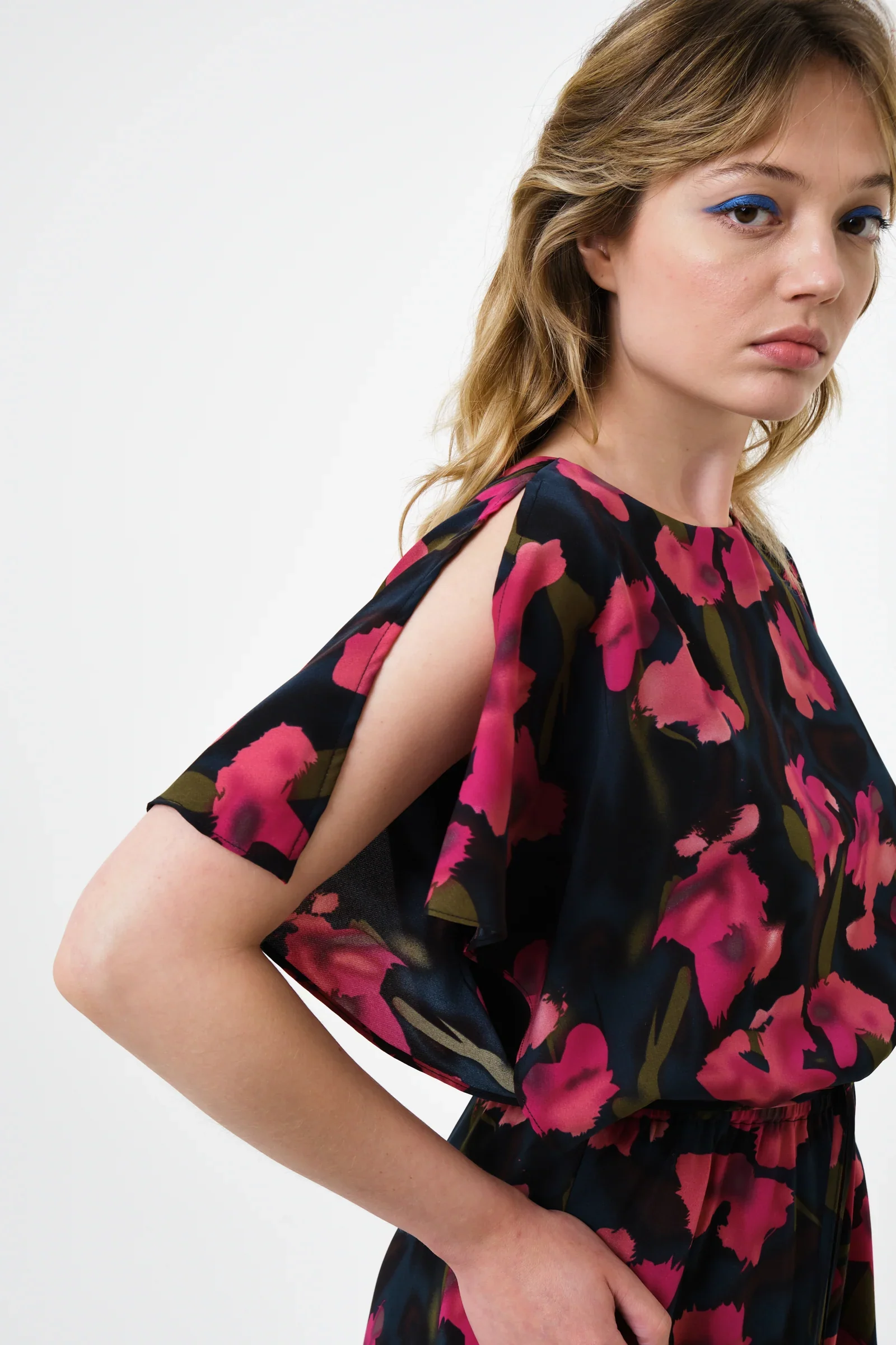 Basford Watermark Floral Print Cape Sleeve Midi Dress - Image 3