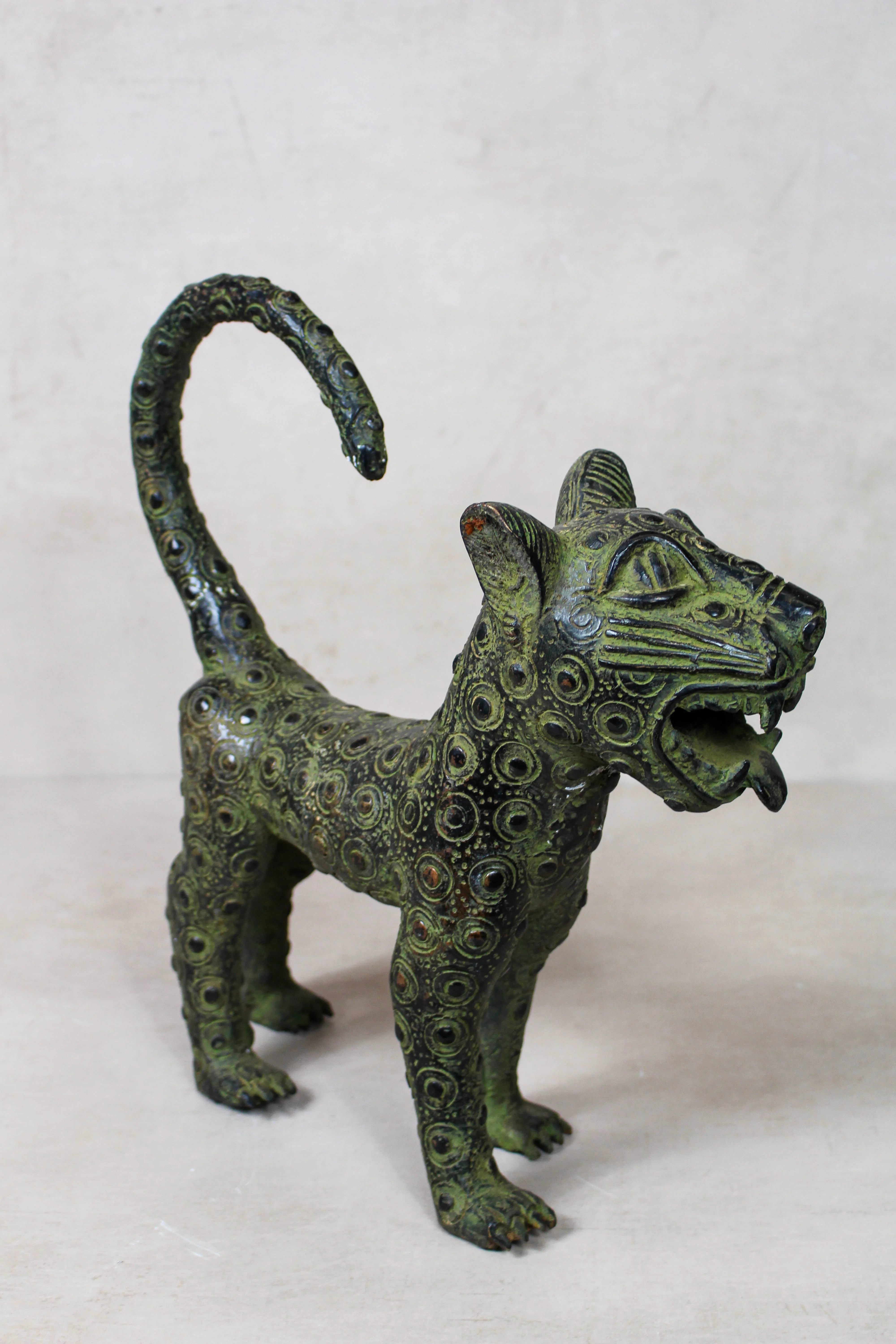 Benin Leopard sculpture - Bronze Large 107.1 - Image 4