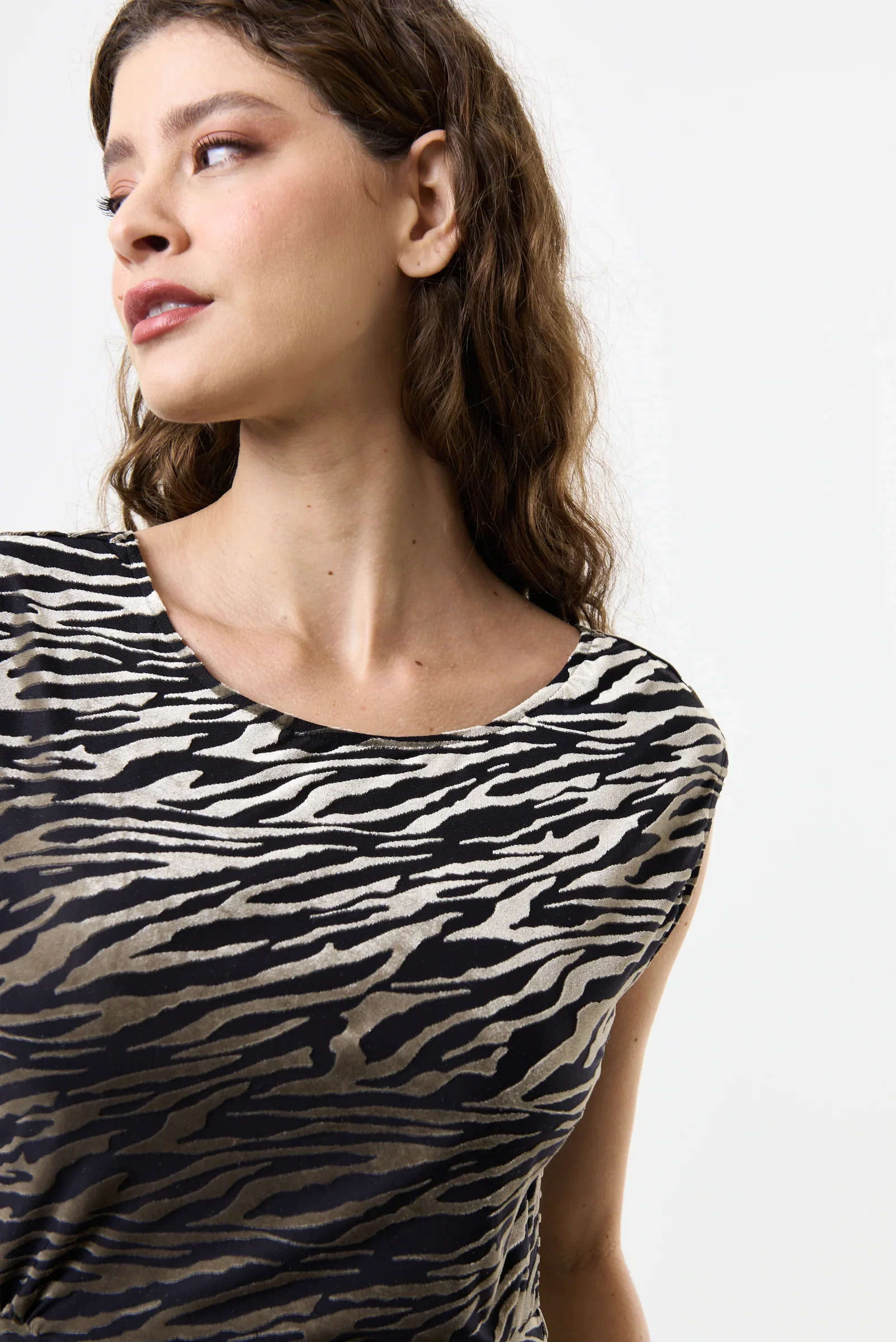 Beyla Zebra Devorie V-Back Midaxi Dress - Image 3
