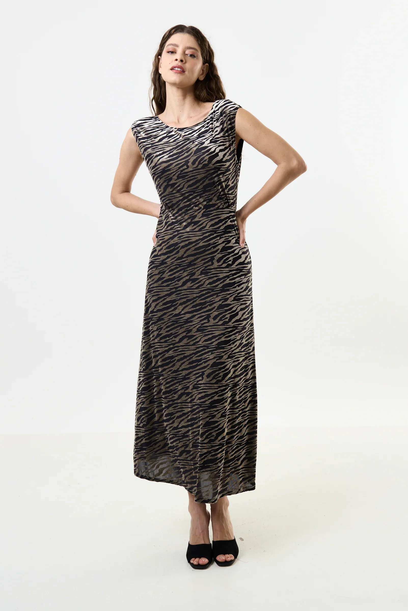 Beyla Zebra Devorie V-Back Midaxi Dress - Image 4