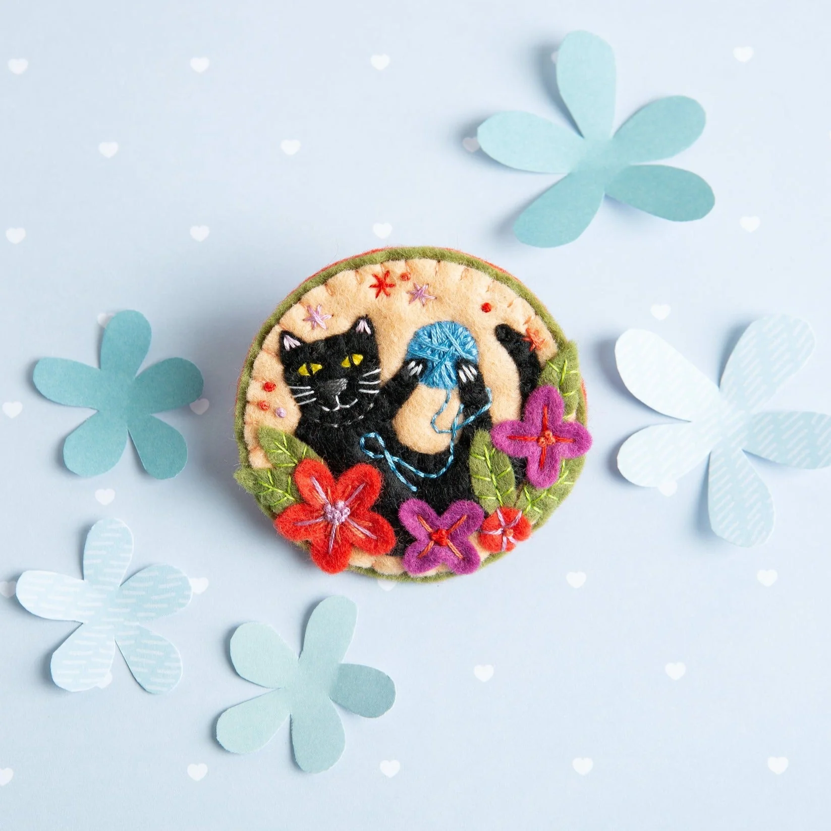 Black Cat Felt Craft Brooch Kit for Beginners - Image 5