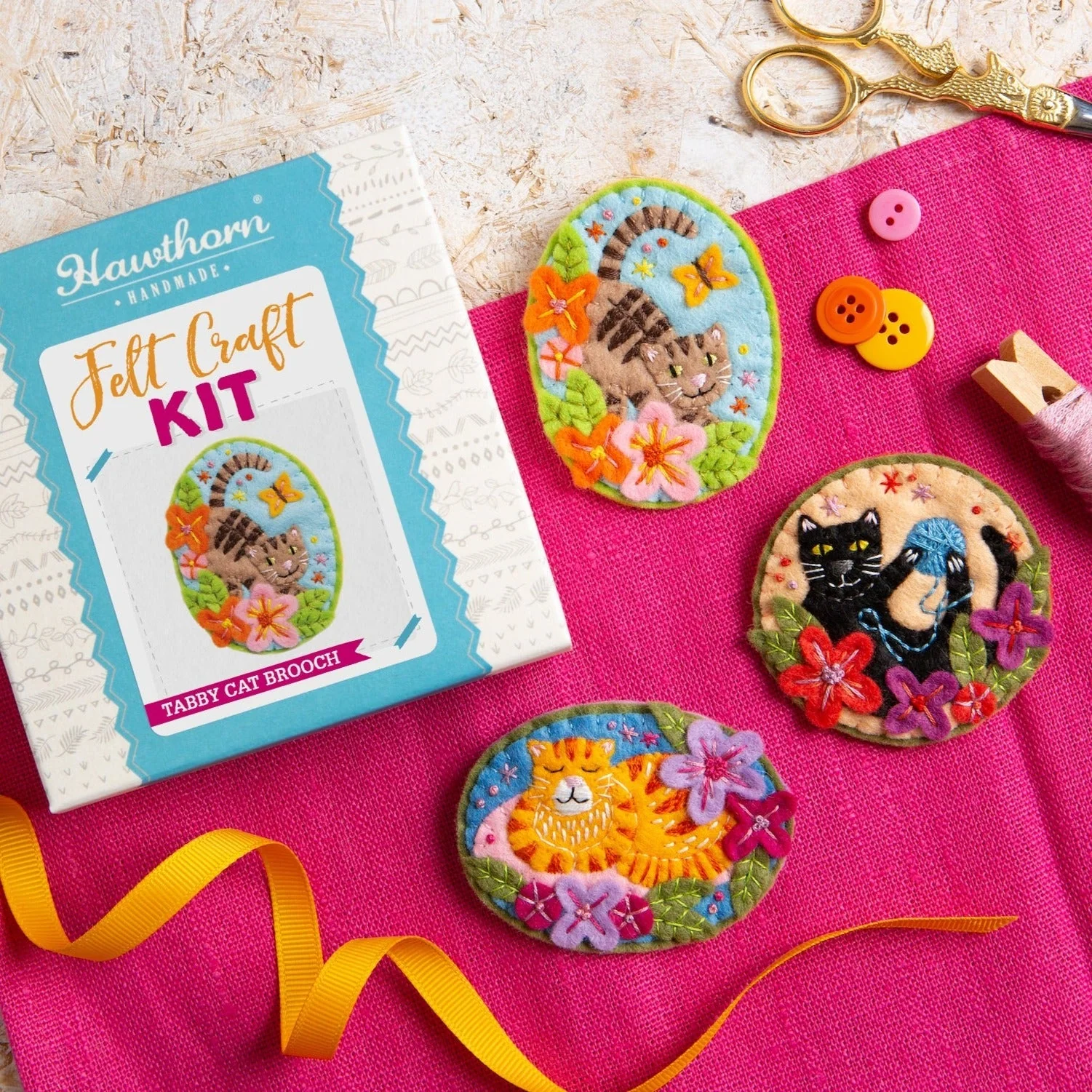 Black Cat Felt Craft Brooch Kit for Beginners - Image 7