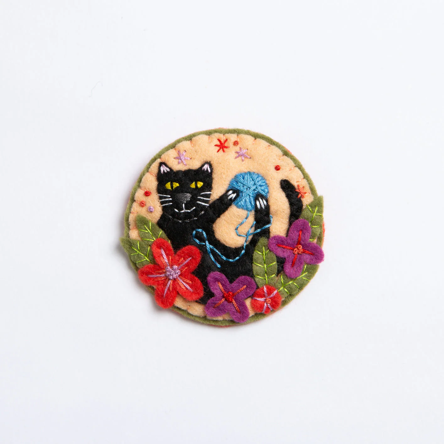 Black Cat Felt Craft Brooch Kit for Beginners - Image 8