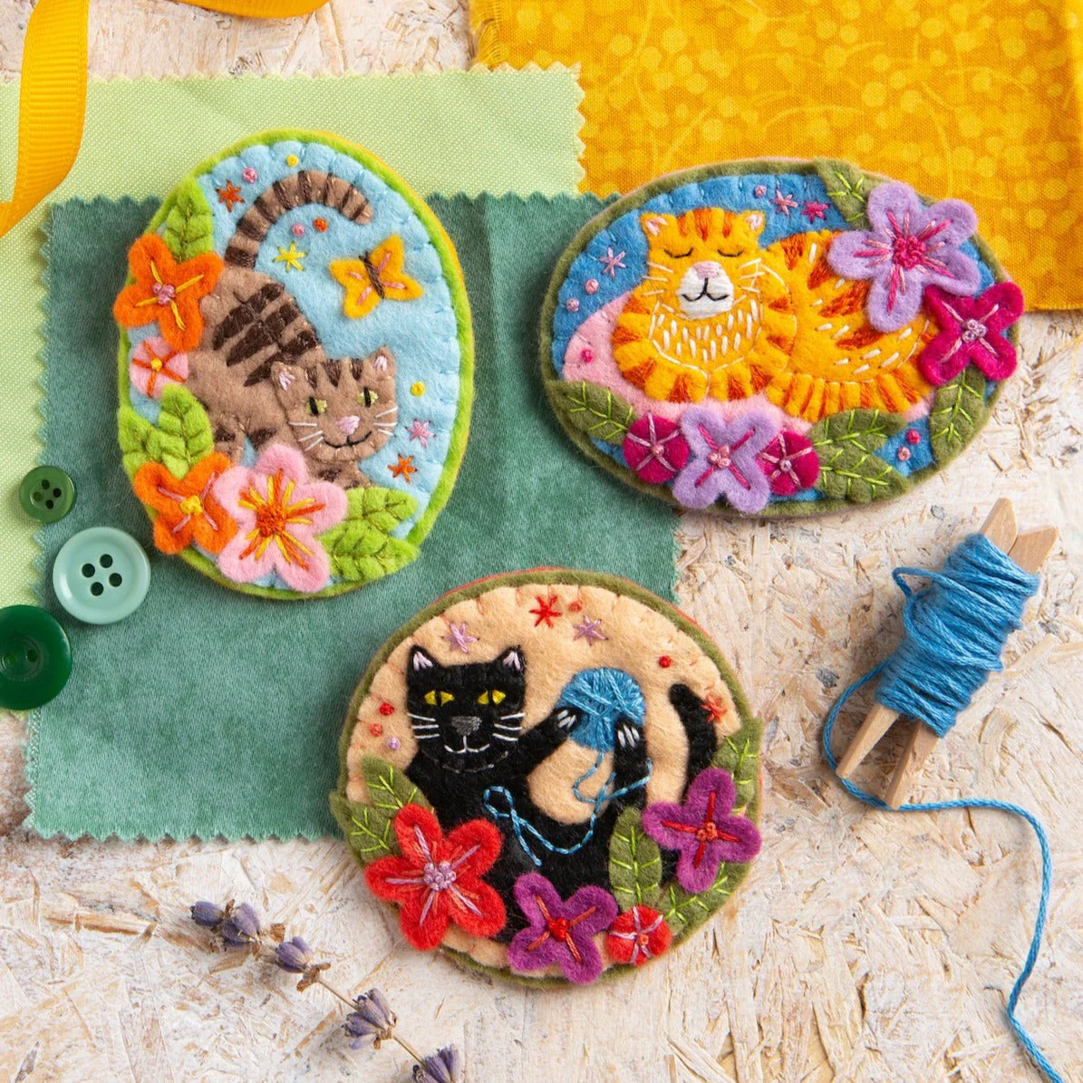 Black Cat Felt Craft Brooch Kit for Beginners - Image 9
