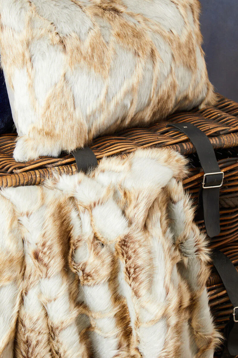 Bosie Lamina Grey And Natural Fur Throw - Image 5