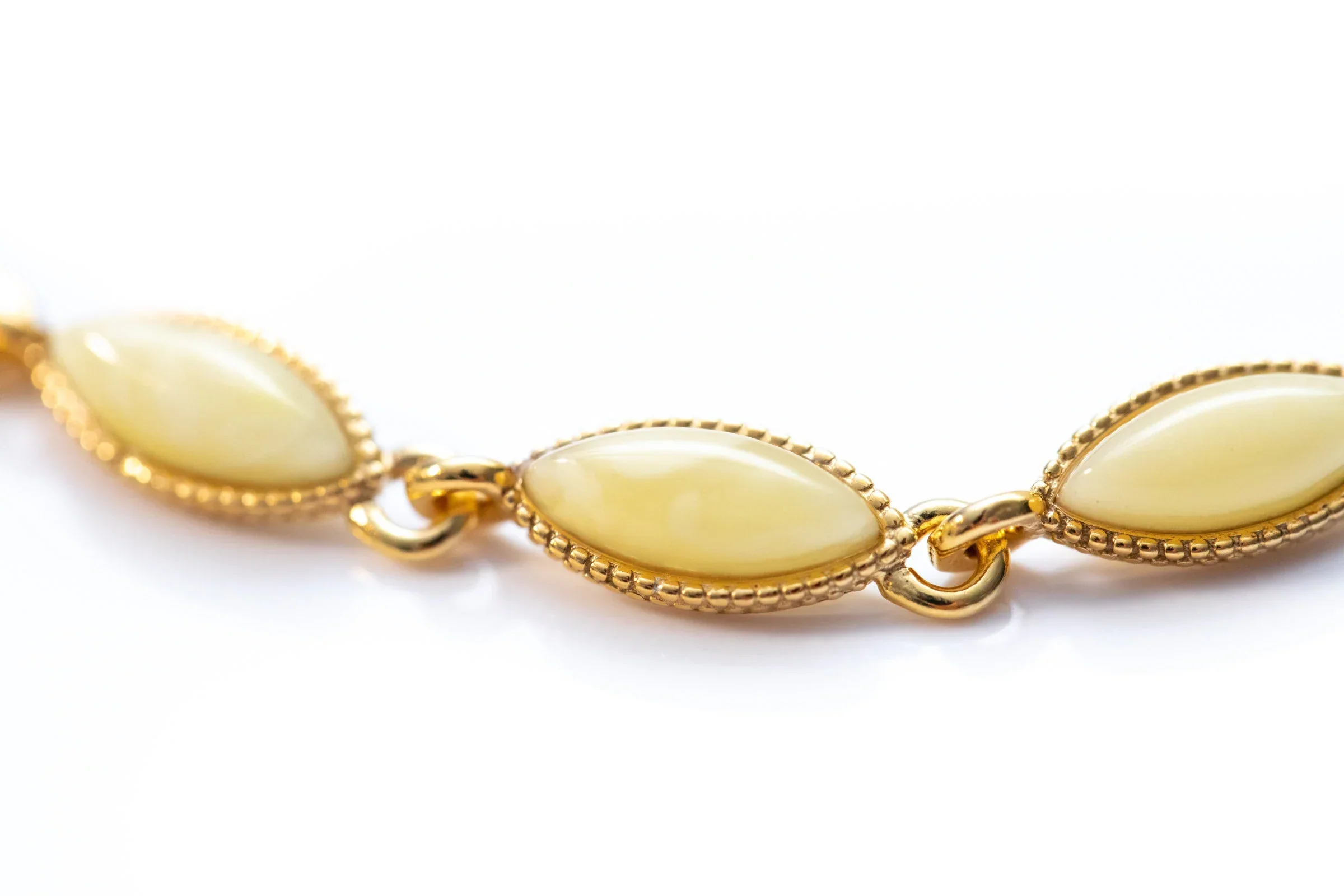 Butterscotch Classic Gold Bracelet - Image 5