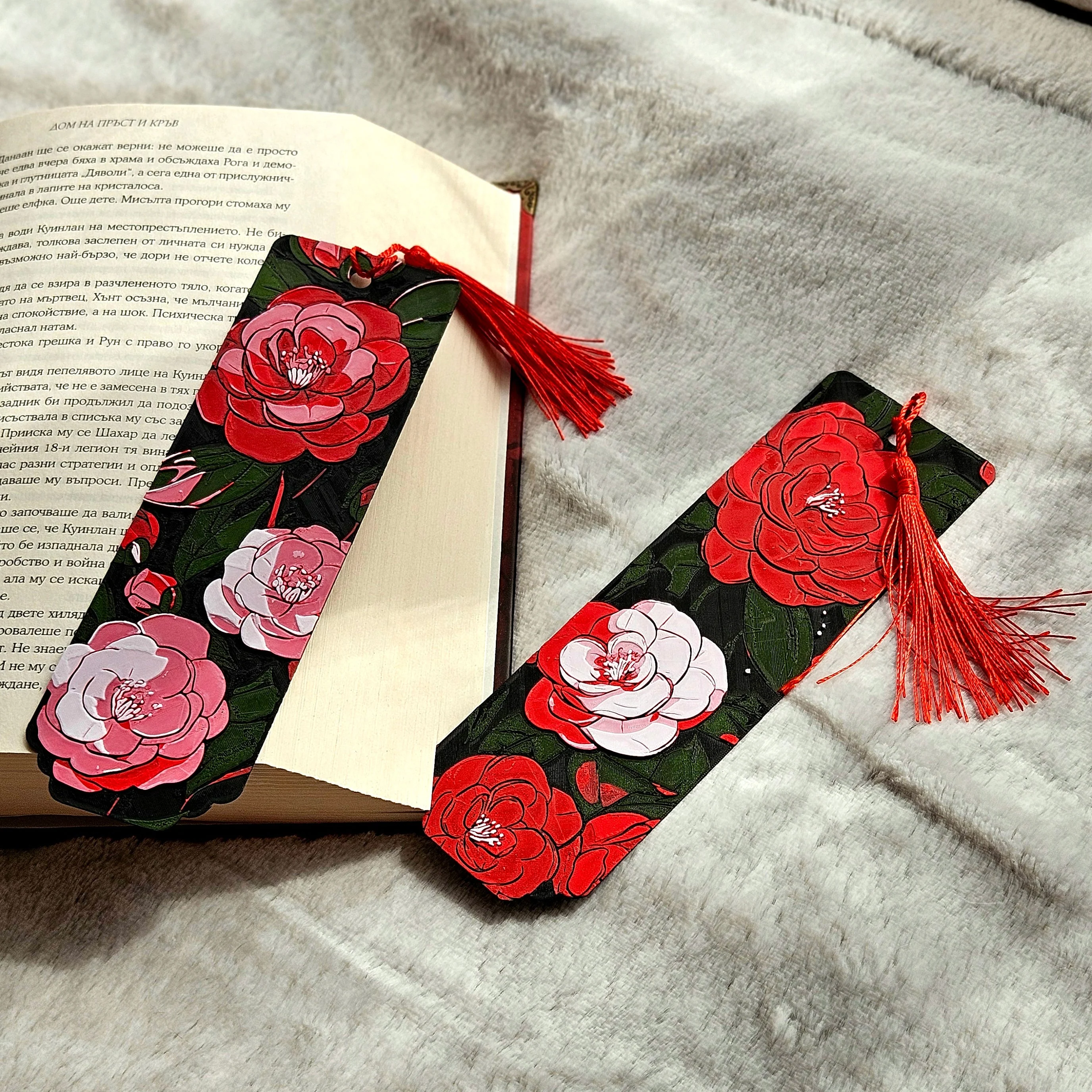 Camellia Whispers Bookmark – 3D Printed Floral Bookmark with Holographic Back & Handmade Tassel - Image 5