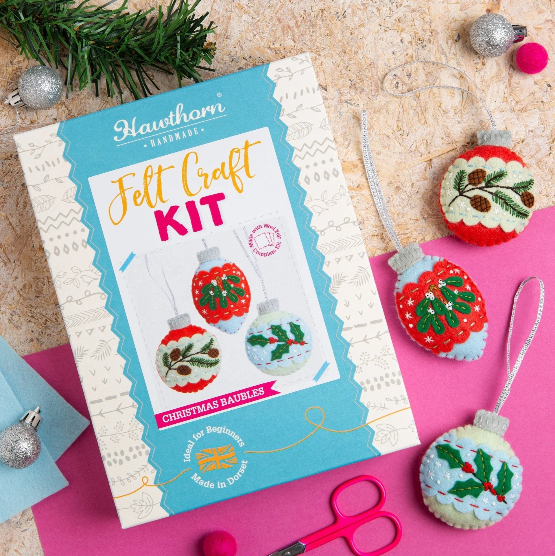 'Christmas Baubles' Felt Craft Decoration Kit for Beginners - Image 2