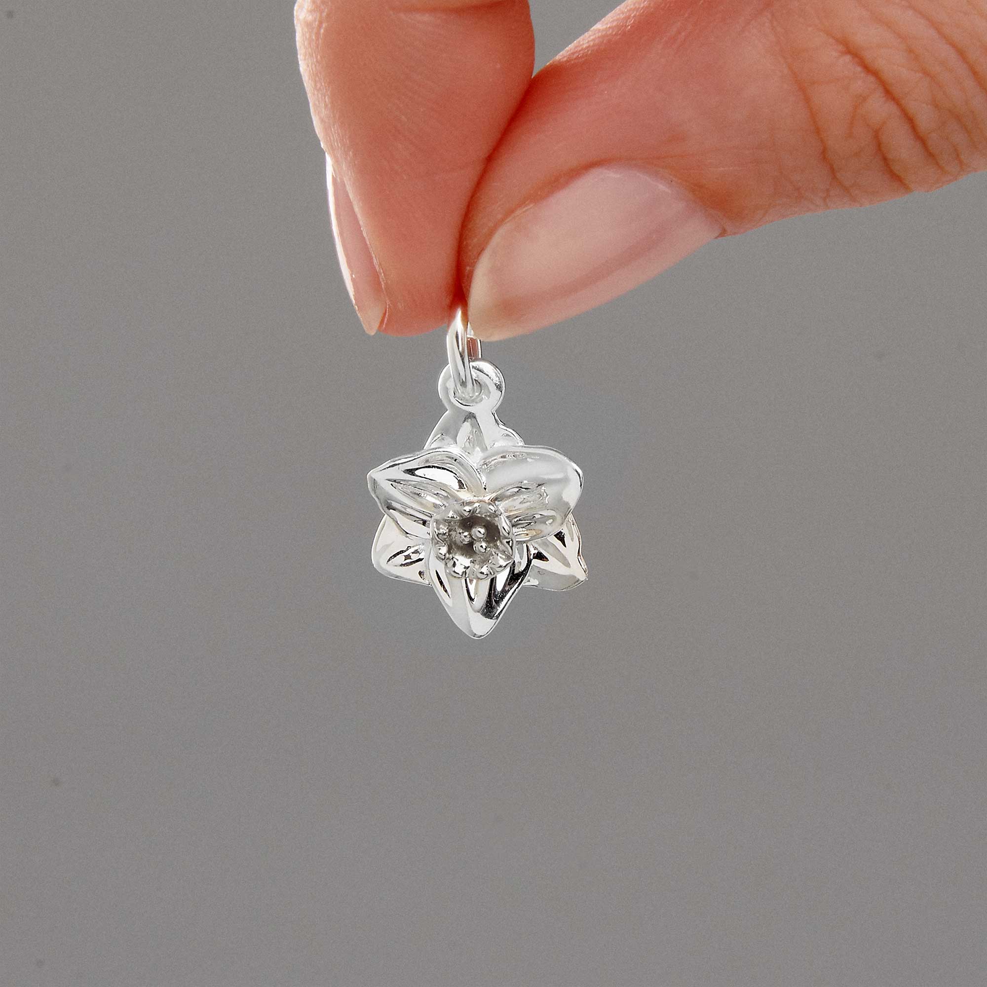 Daffodil Flower Silver Charm - Image 3