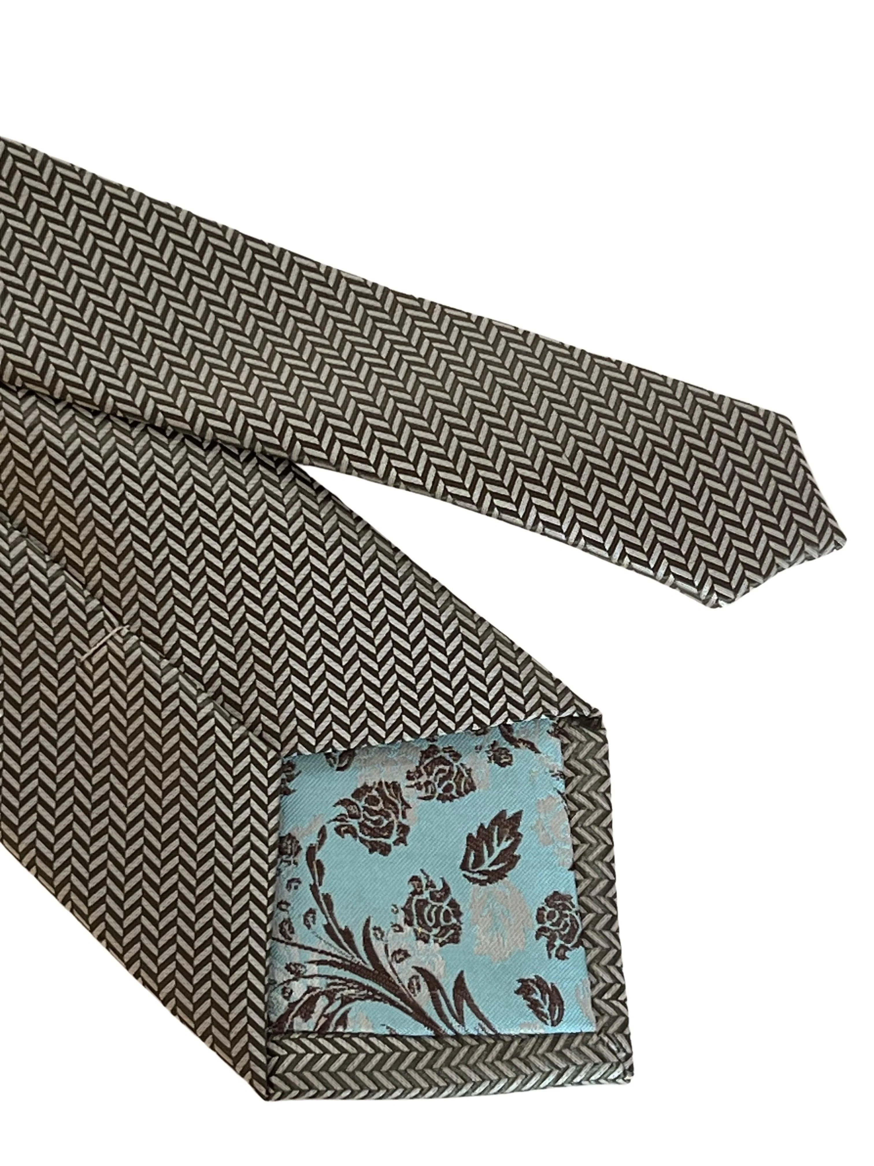 Dark green and white herringbone classic tie - Image 4