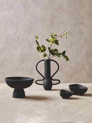 Deriva Large Textured Black Vase - Image 9