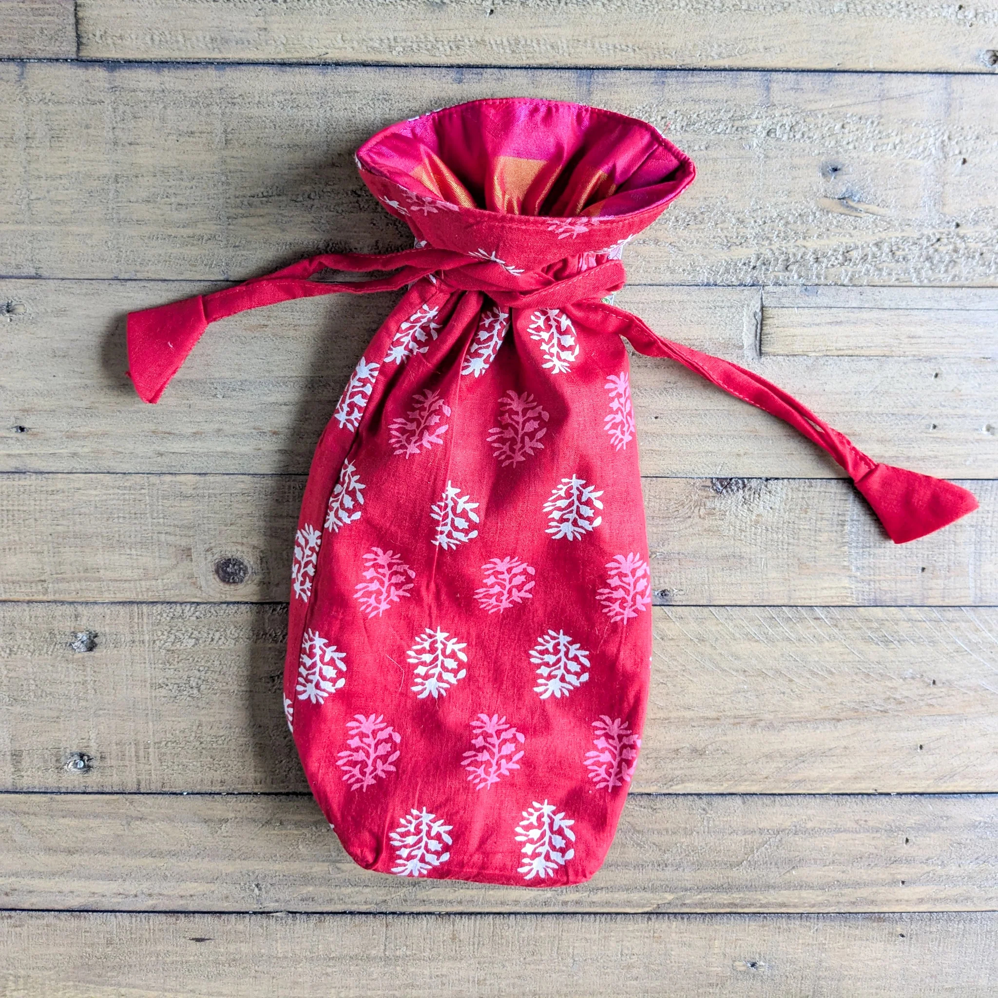 Eco Friendly Bottle Bags, Reusable Kalamkari Cotton Bottle Gift Bags, Ethically Handmade in India - Image 3