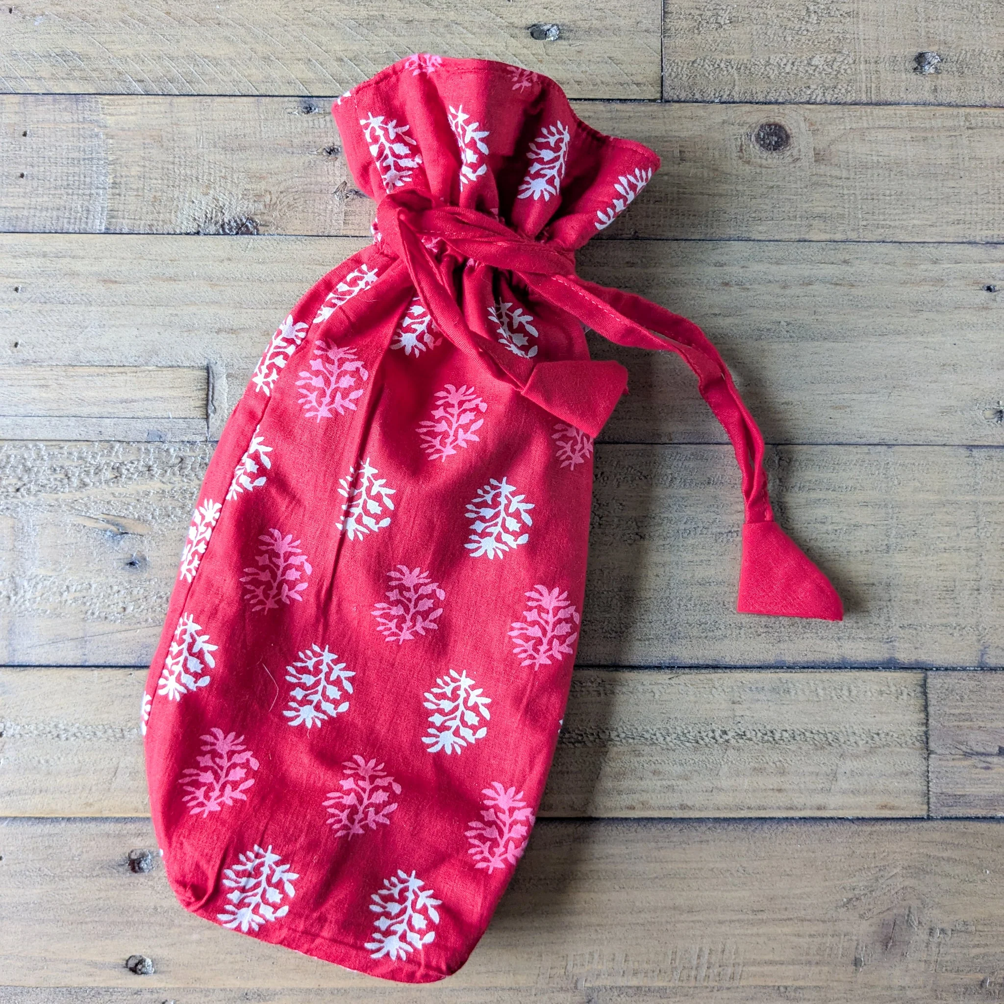 Eco Friendly Bottle Bags, Reusable Kalamkari Cotton Bottle Gift Bags, Ethically Handmade in India - Image 4