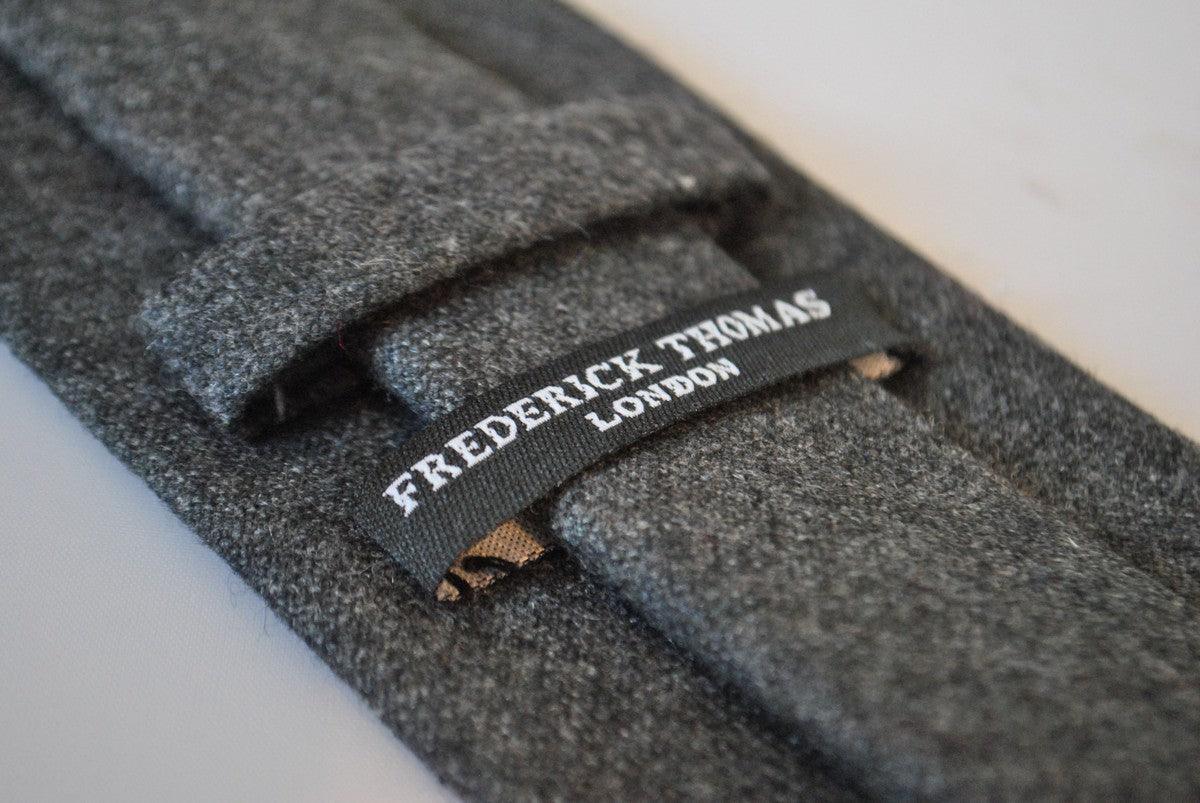 Extra long plain dark grey wool tie - Image 2