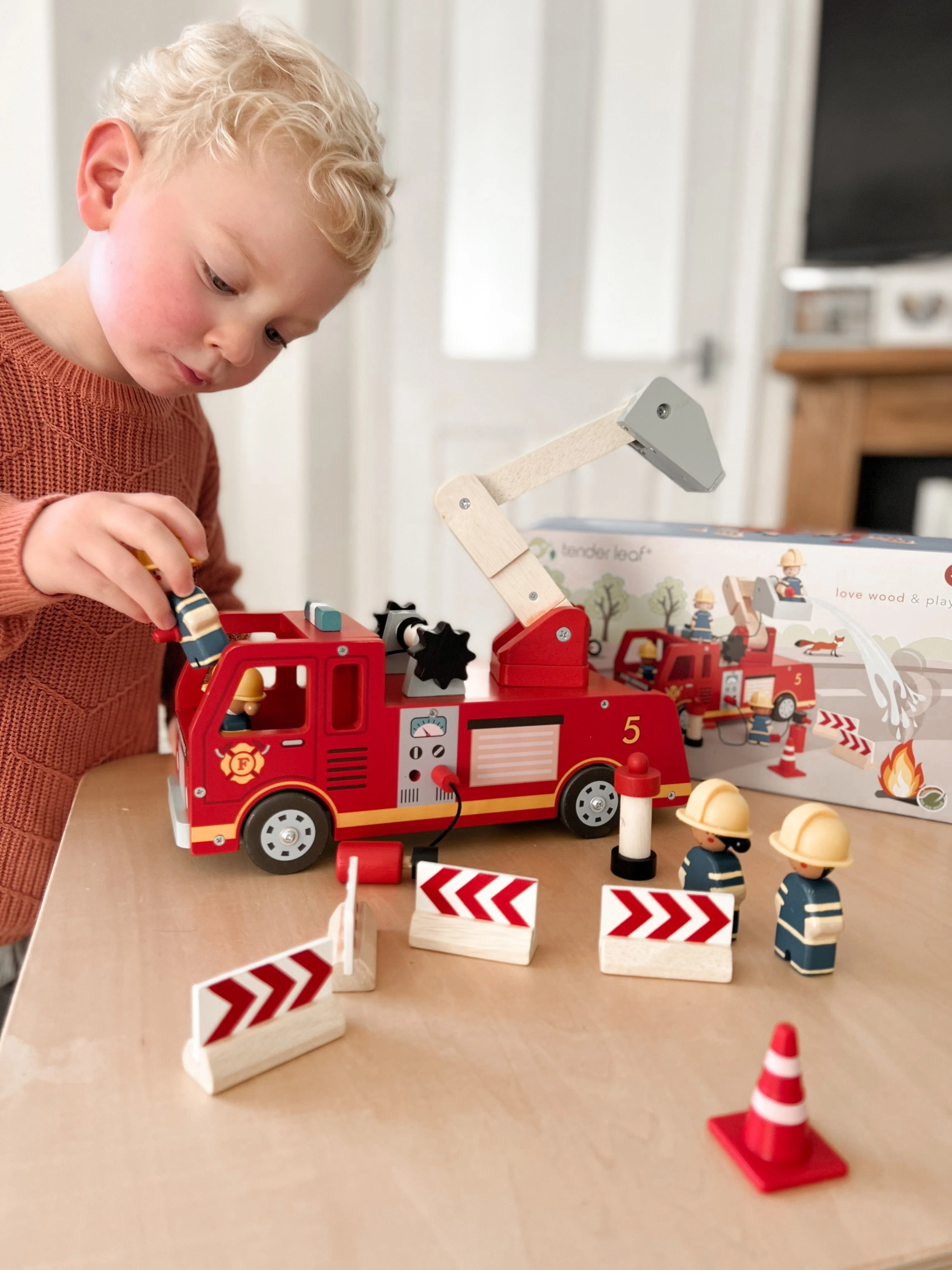 Fire Engine - Image 4