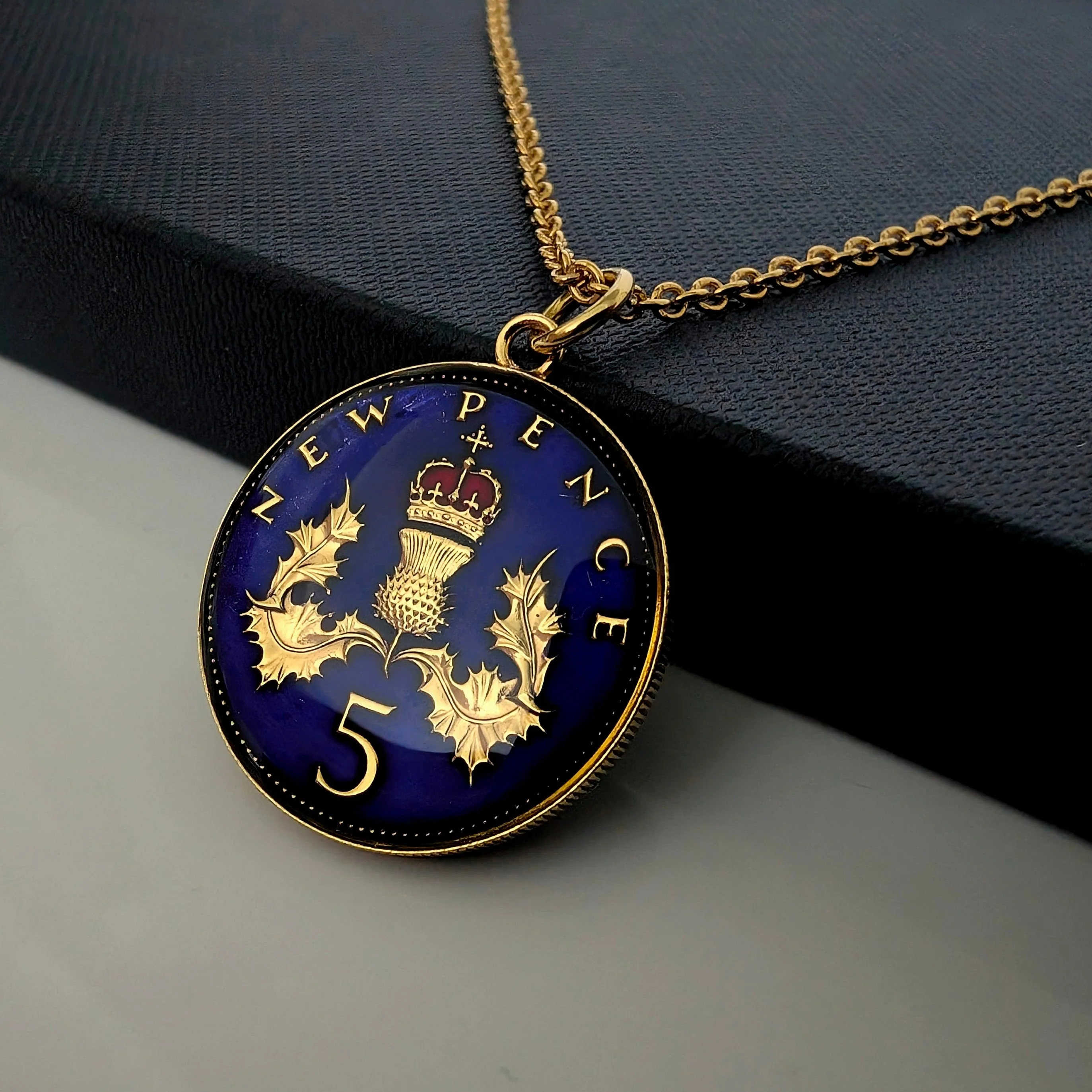 Five Pence (1968-1989) - Enamelled Coin Necklace - Image 9
