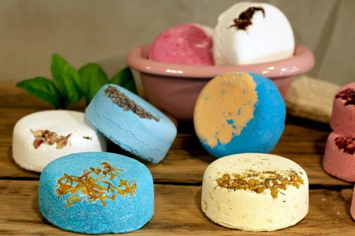 Floral Fizz Bath Bomb - Lemon & Lime - Image 4