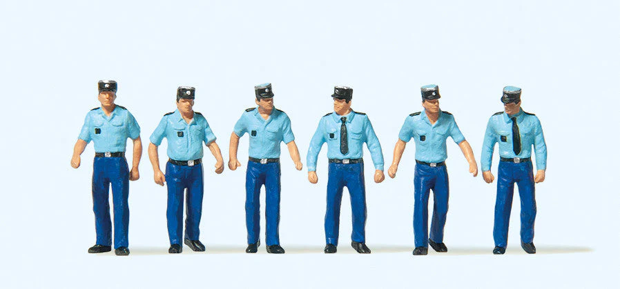 French Policeman Summer Uniform Terrarium Figure Set 10341 - Image 2