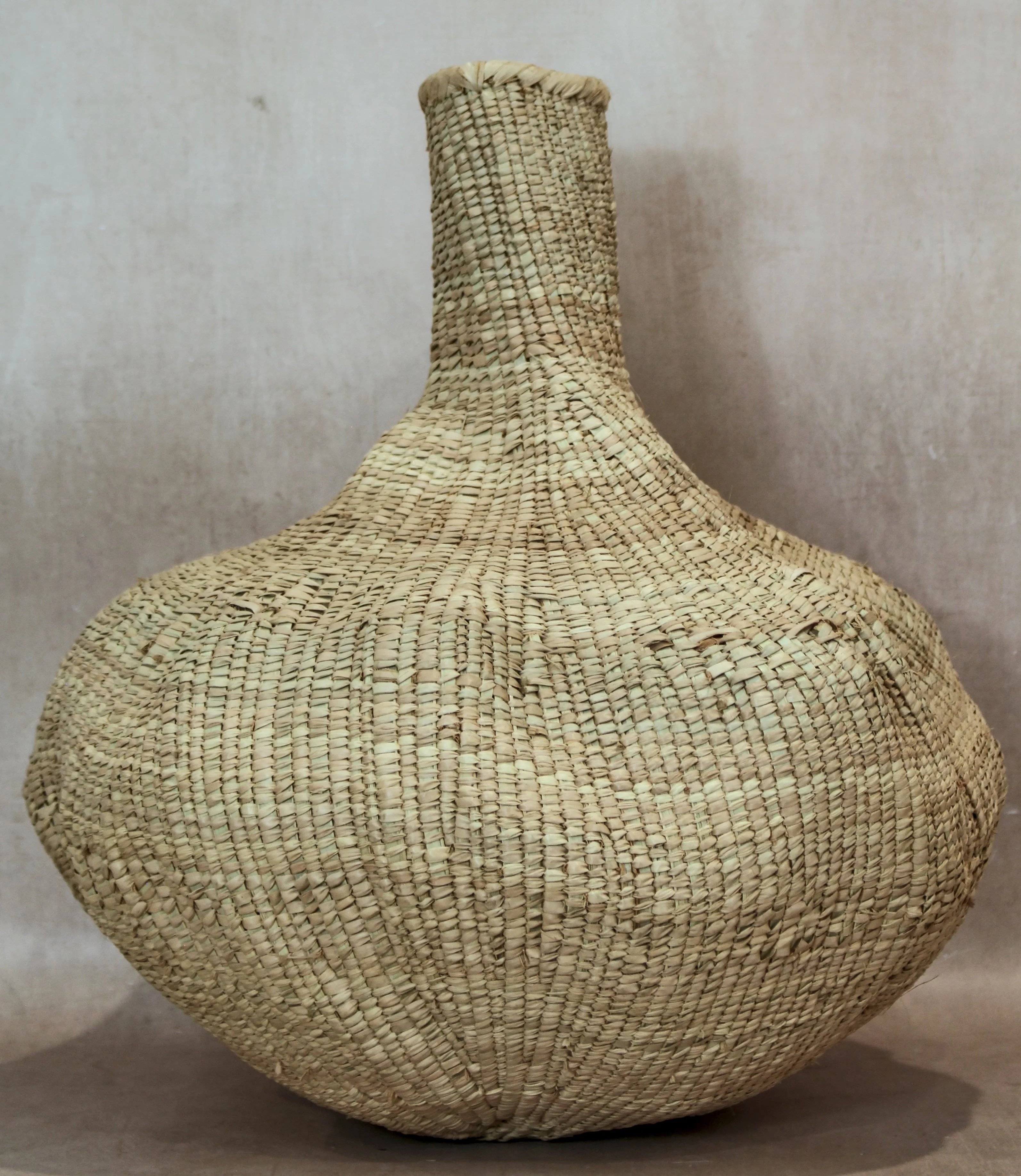 Garlic Gourd woven basket - Zimbabwe - 126.3 - Image 2