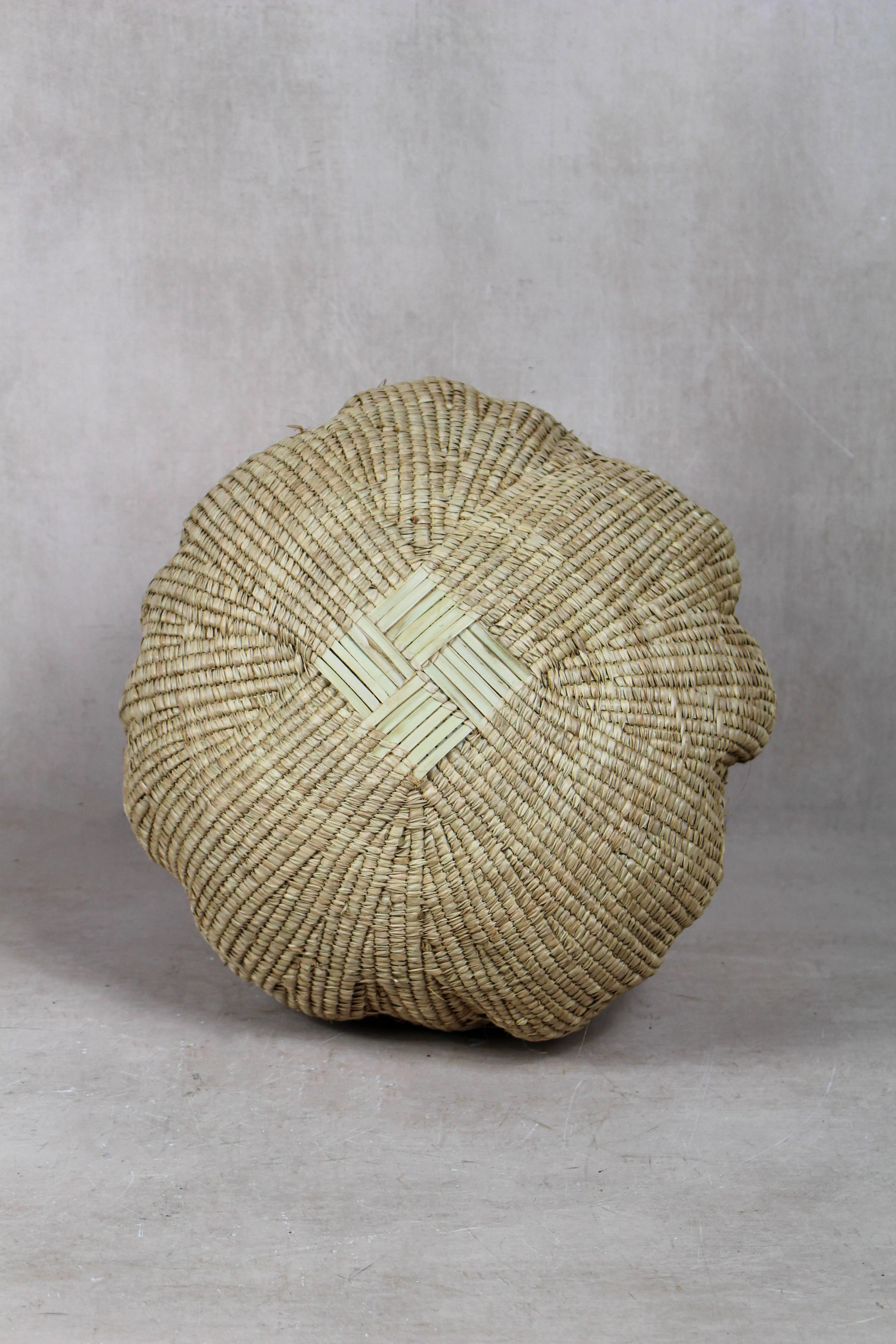 Garlic Gourd woven basket - Zimbabwe - 18.5 - Image 4