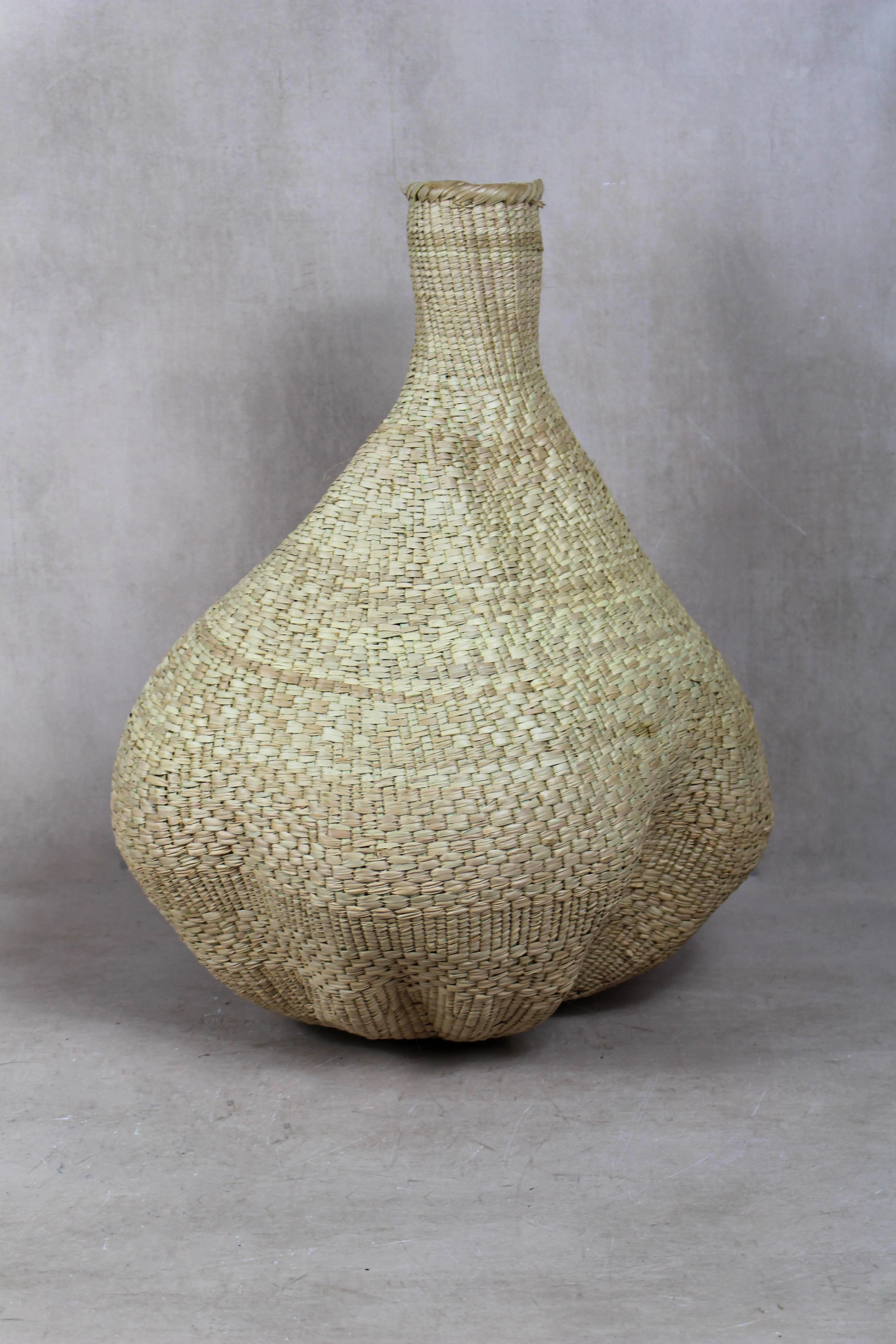 Garlic Gourd woven basket - Zimbabwe - 18.6 - Image 3