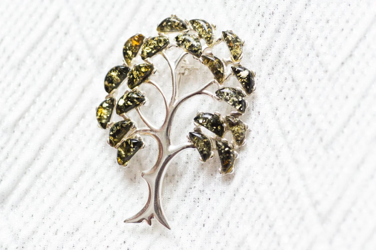 Green Amber Tree of Life Brooch - Image 8