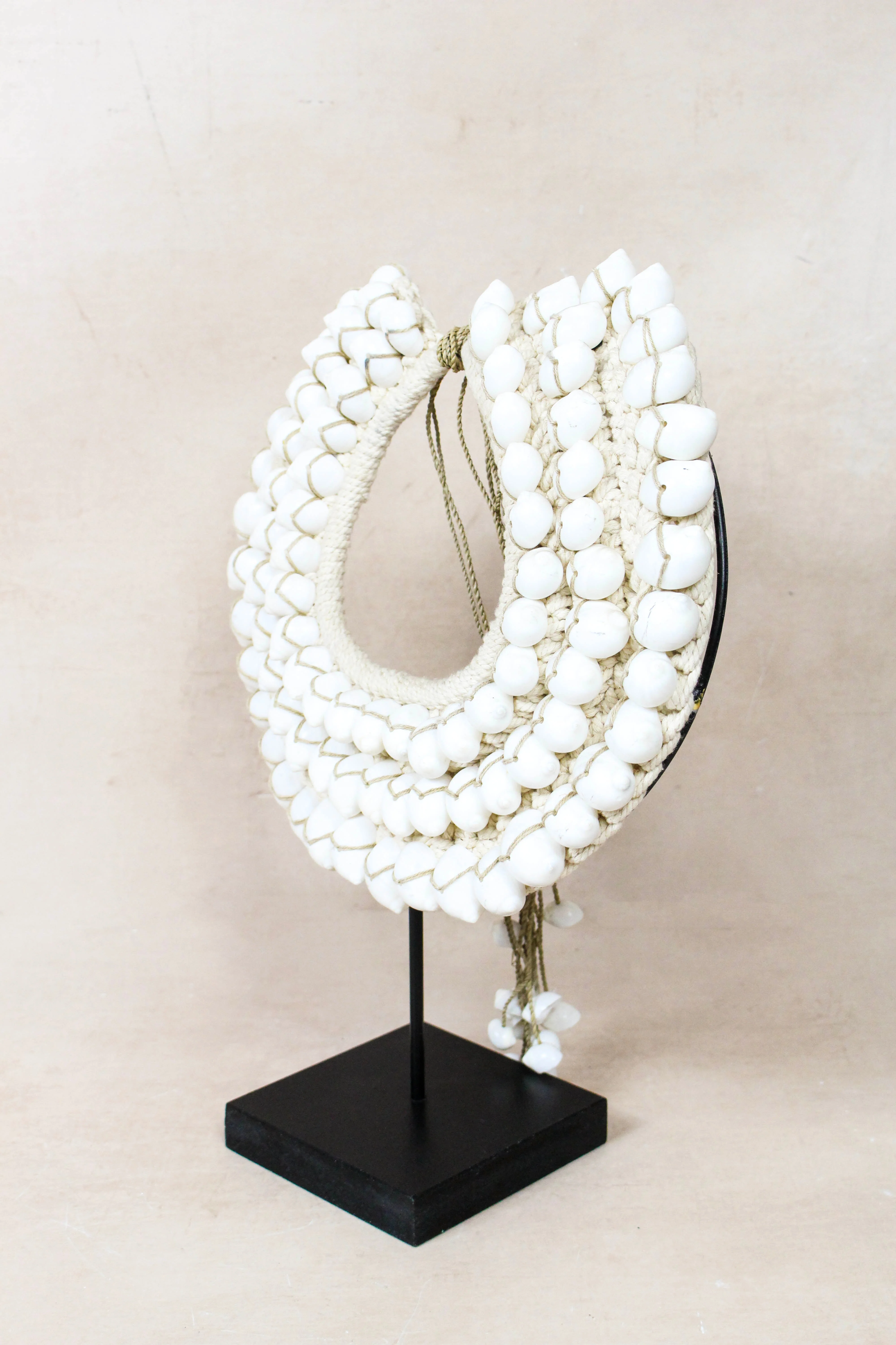 Handmade White Shell Necklace 26.4 - Image 2