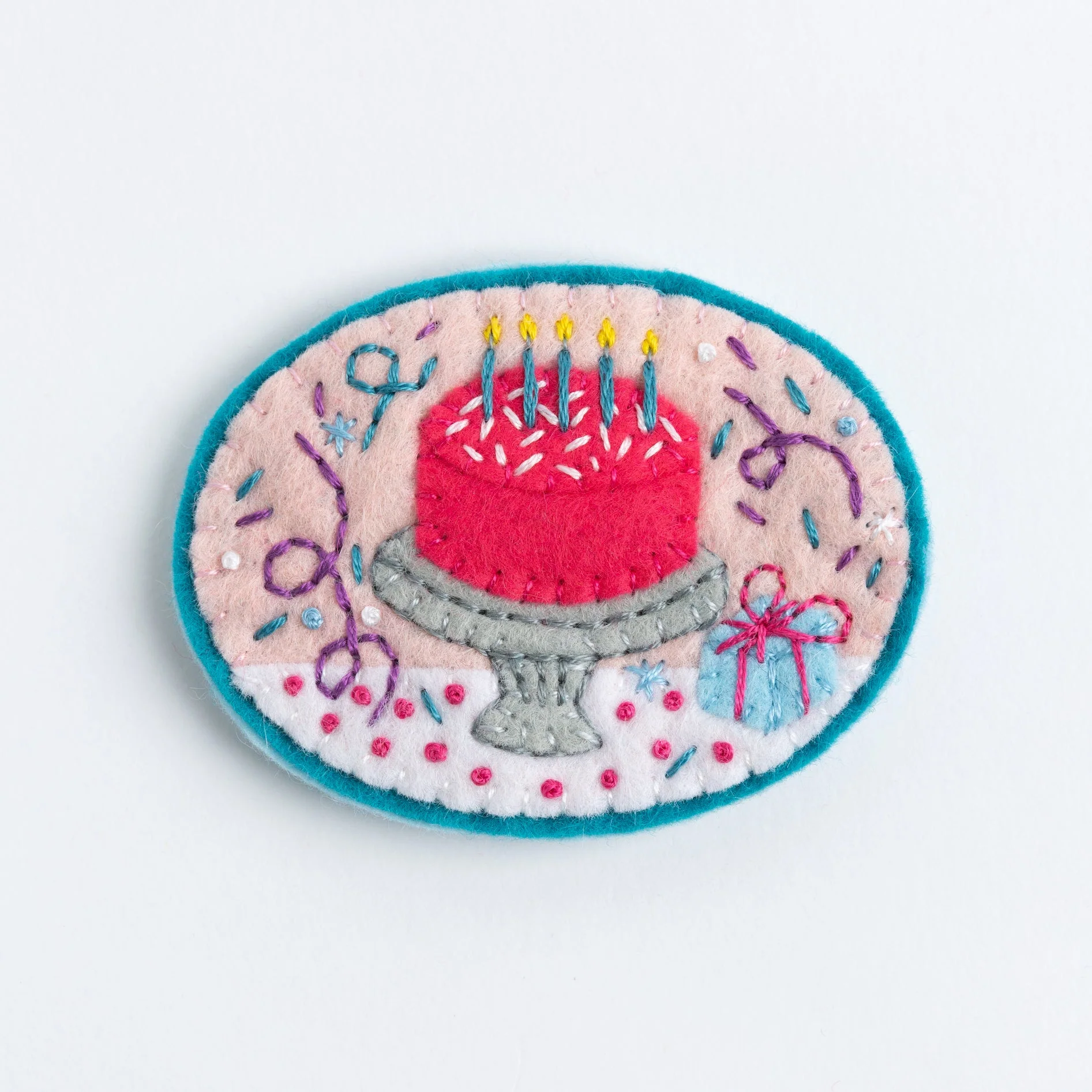 'Happy Birthday' Gift Felt Craft Brooch Kit for Beginners - Image 7