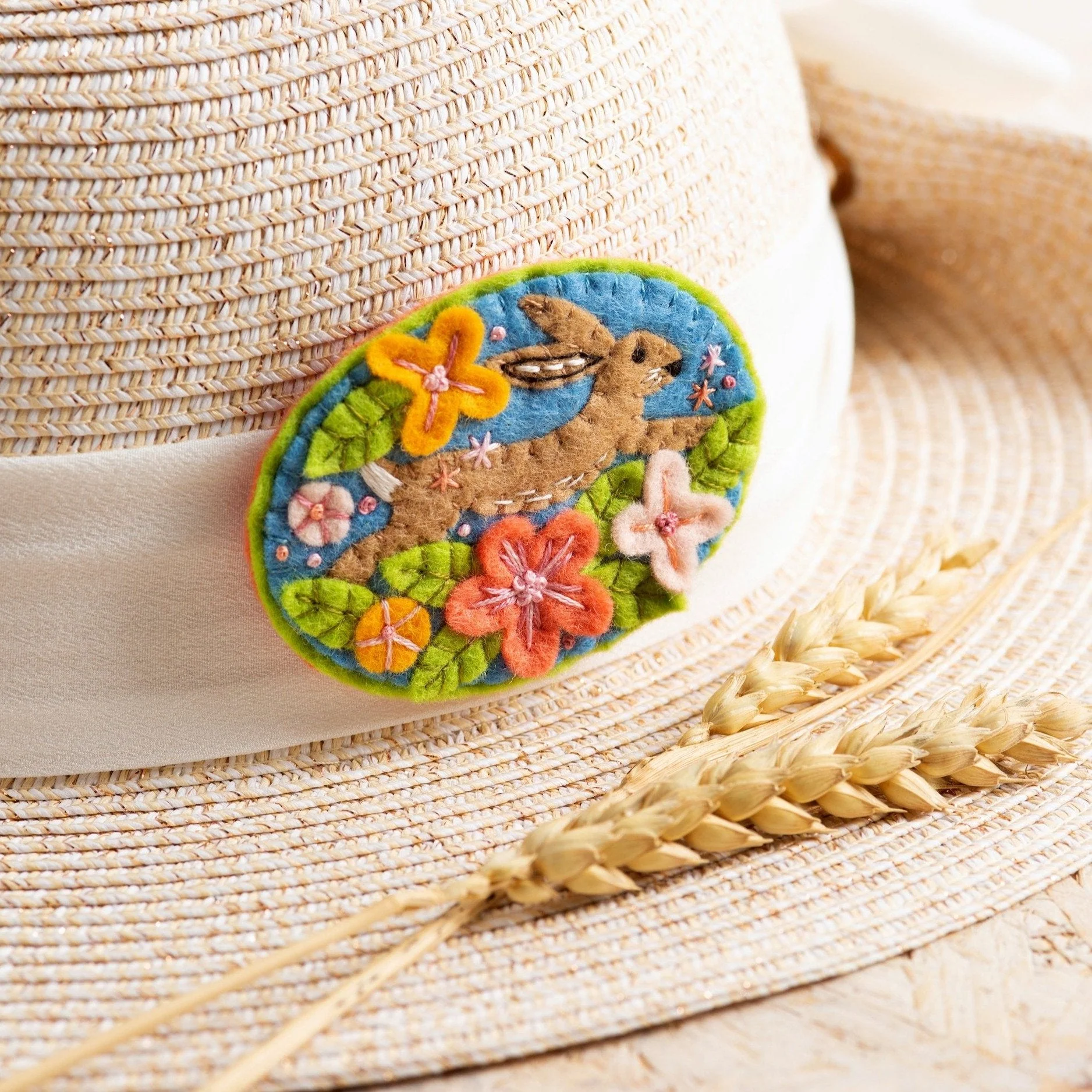Hare Felt Craft Brooch Kit for Beginners - Image 6