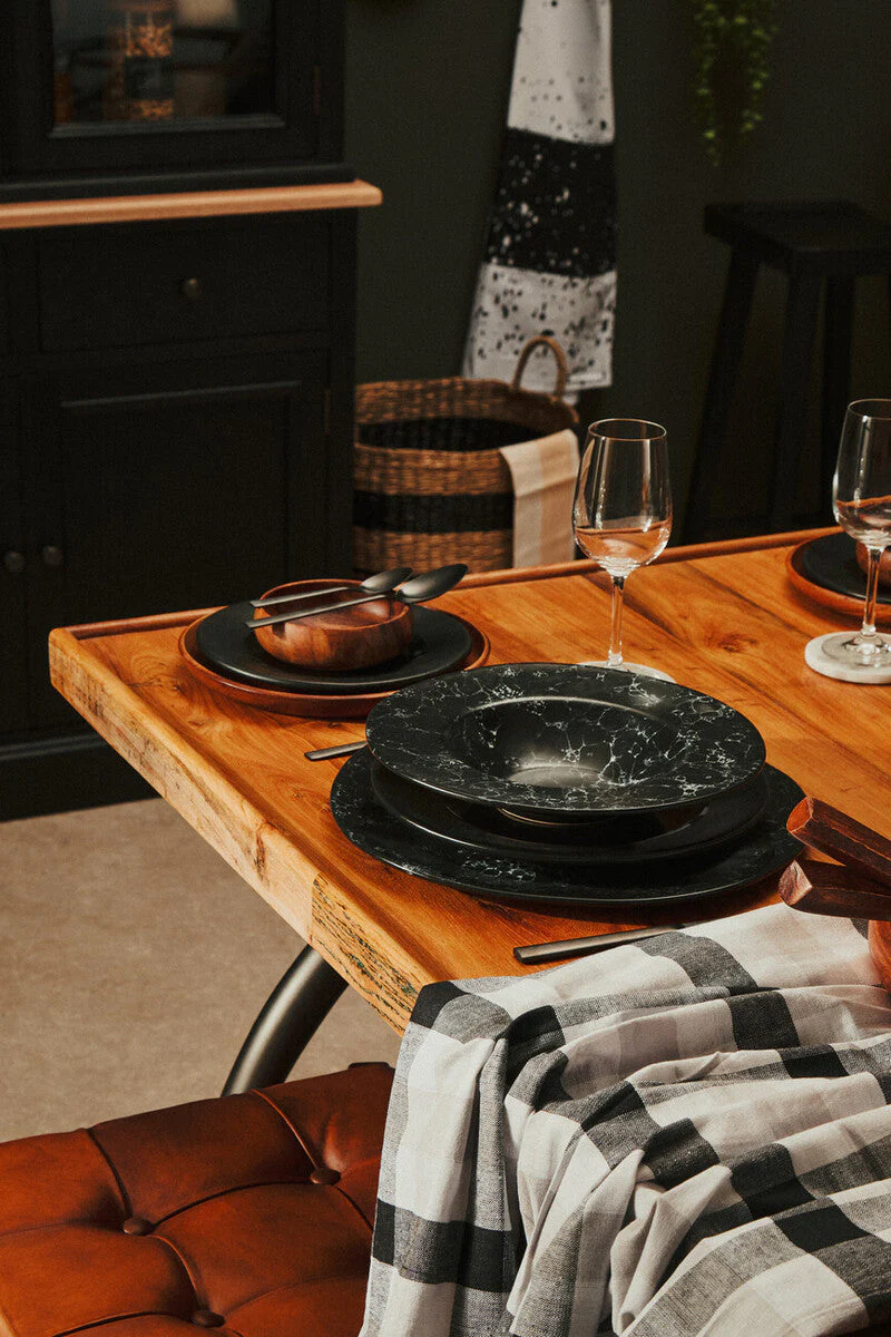 Hygge Black Stoneware Dinner Plate - Image 10