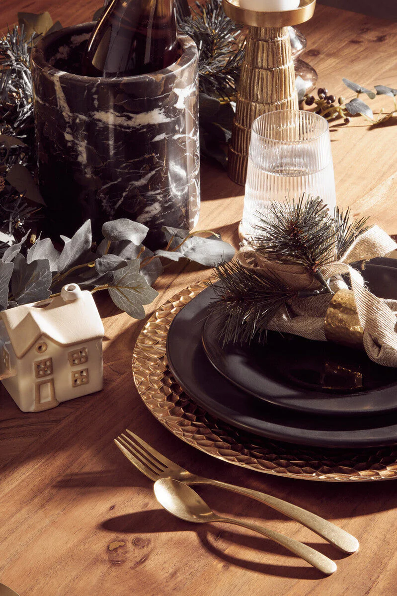 Hygge Black Stoneware Dinner Plate - Image 14