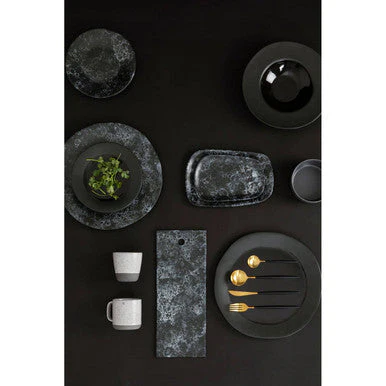 Hygge Black Stoneware Pizza Plate - Image 5