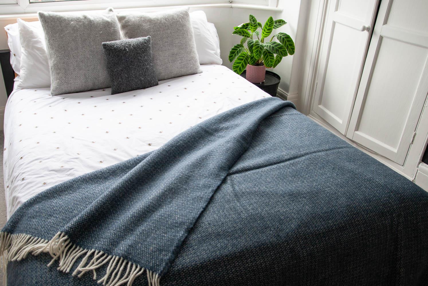 Illusion Pure New Wool Throw - Blue Slate - Image 4