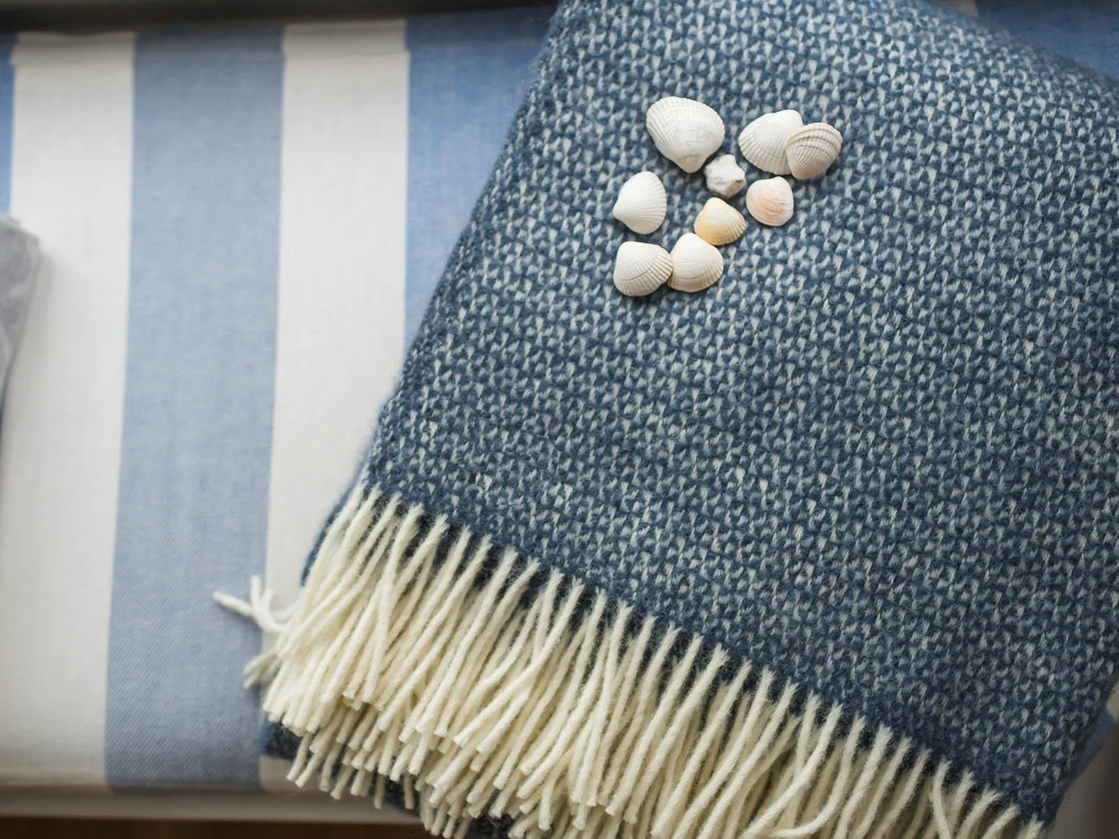 Illusion Pure New Wool Throw - Blue Slate - Image 5