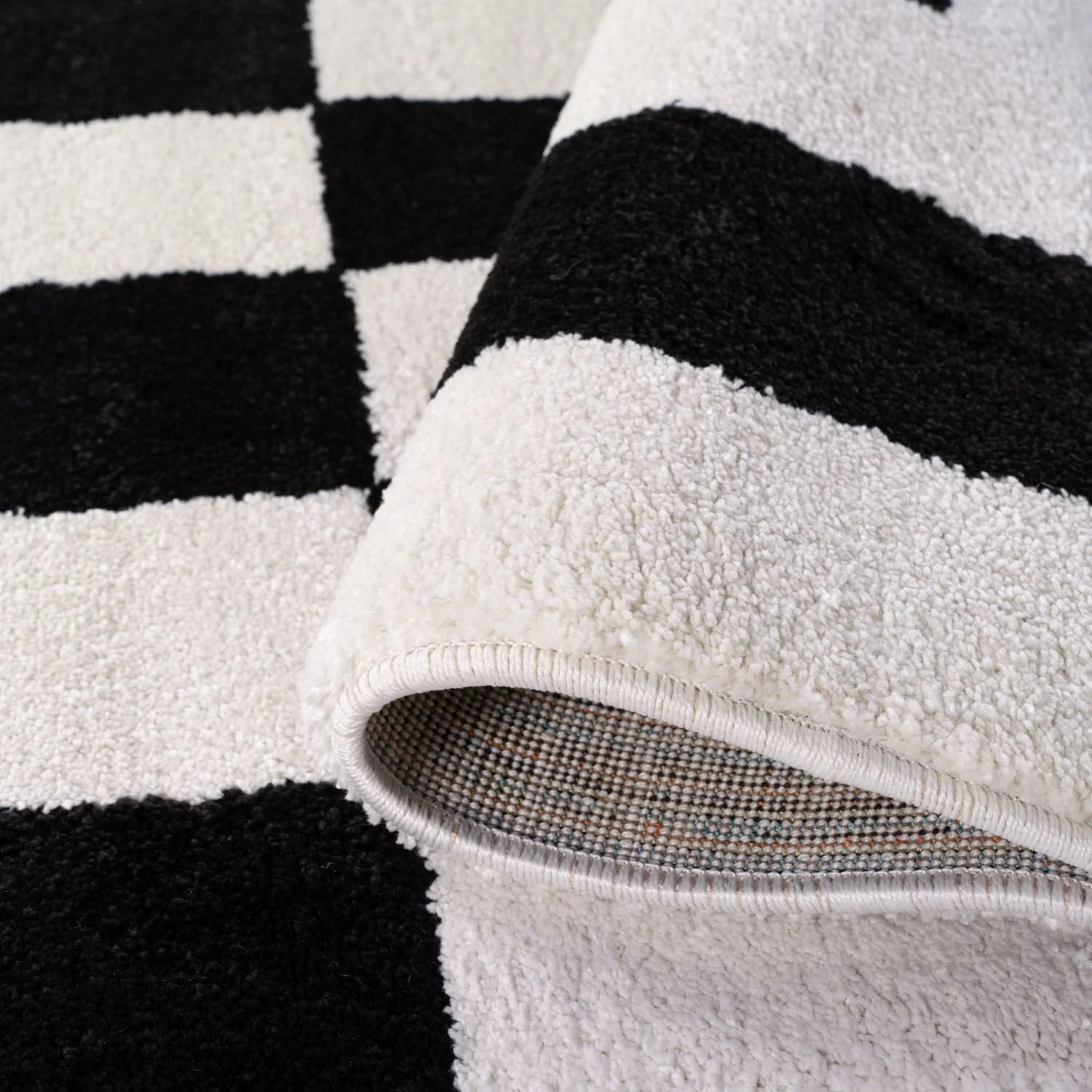 Joli Geometric Black & White Rug - Image 4