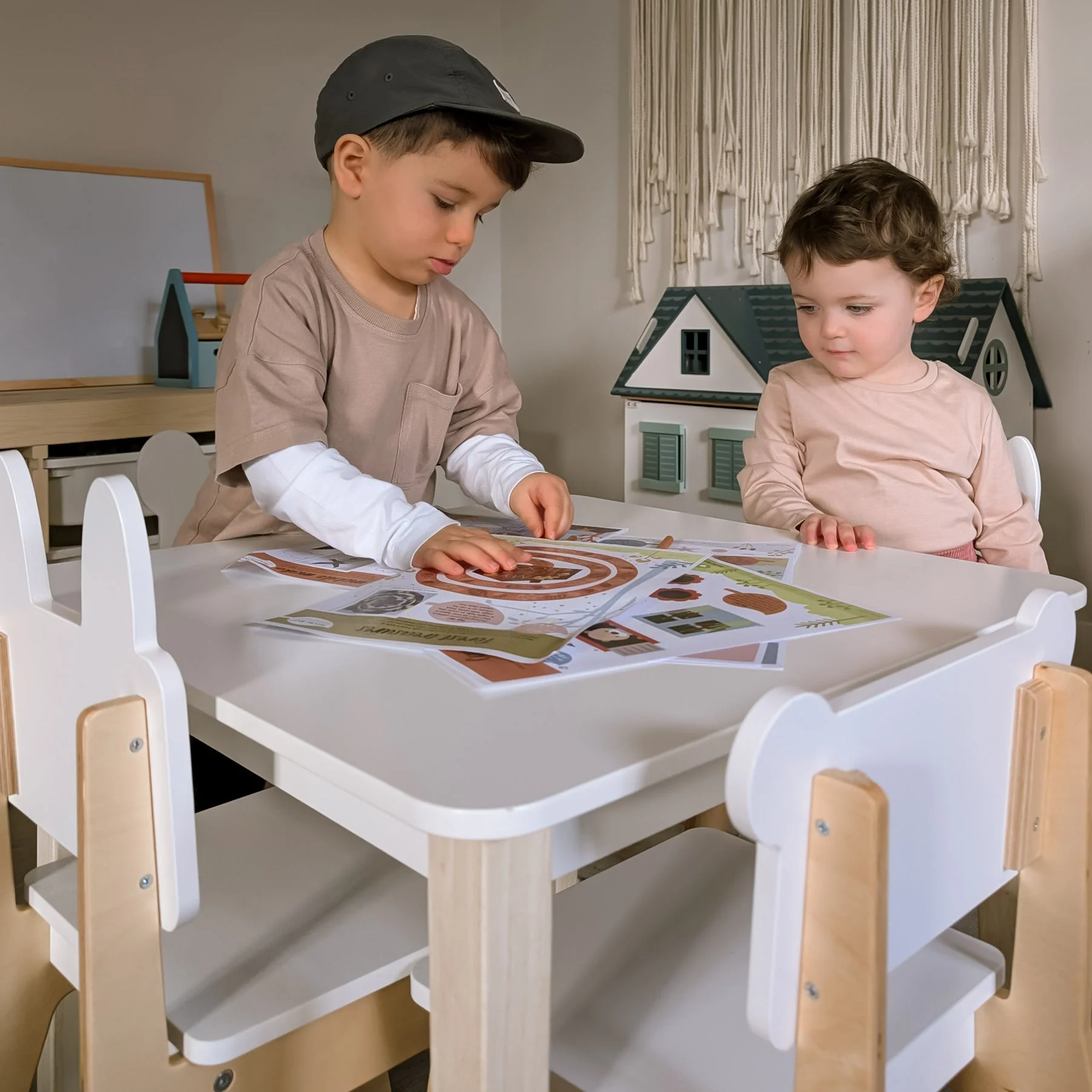 Kid's Table - Image 4