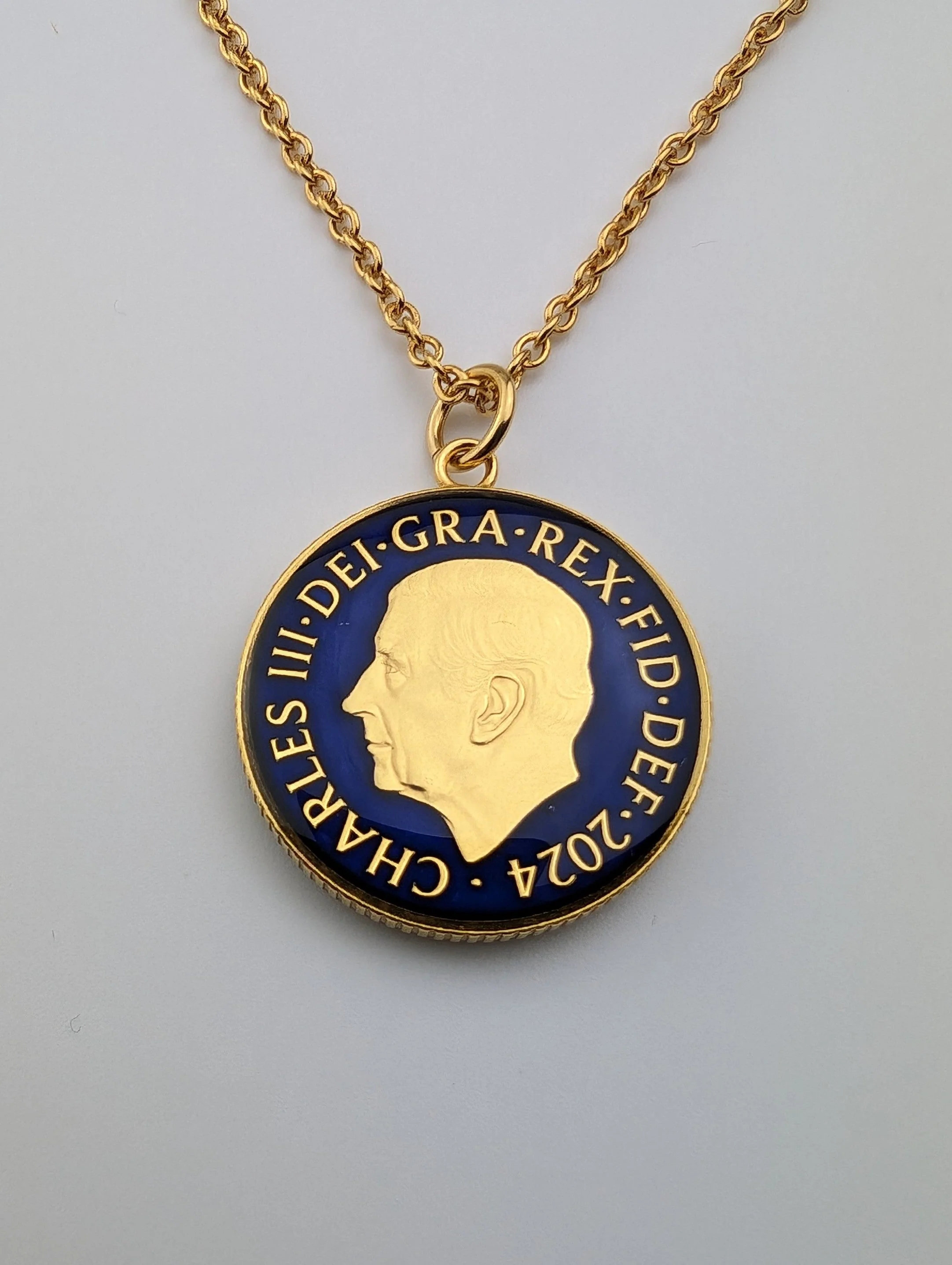 King Charles III Ten Pence - Enamelled Coin Necklace - Image 2