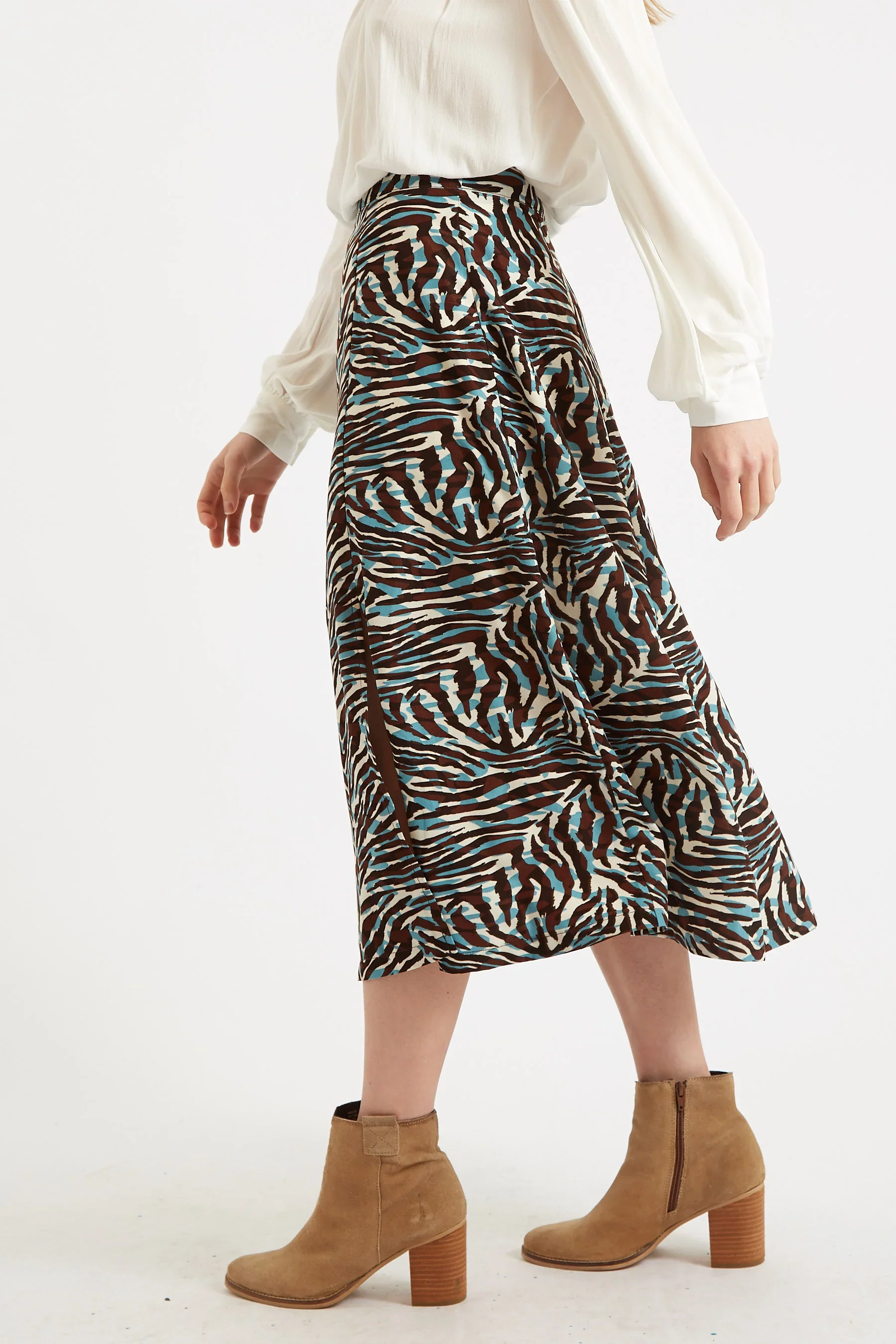 Kiyo Roar Print Midi Skirt - Image 3