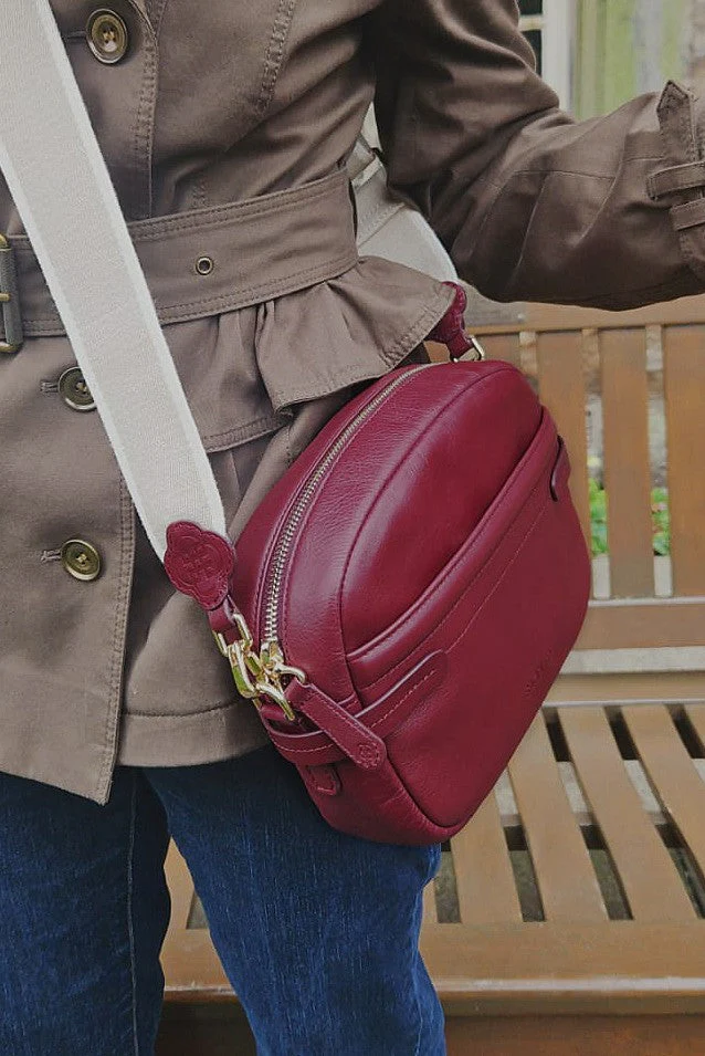 Laura Leather Camera Bag - Handmade by Saddler – Compact, Stylish & Practical - Image 3