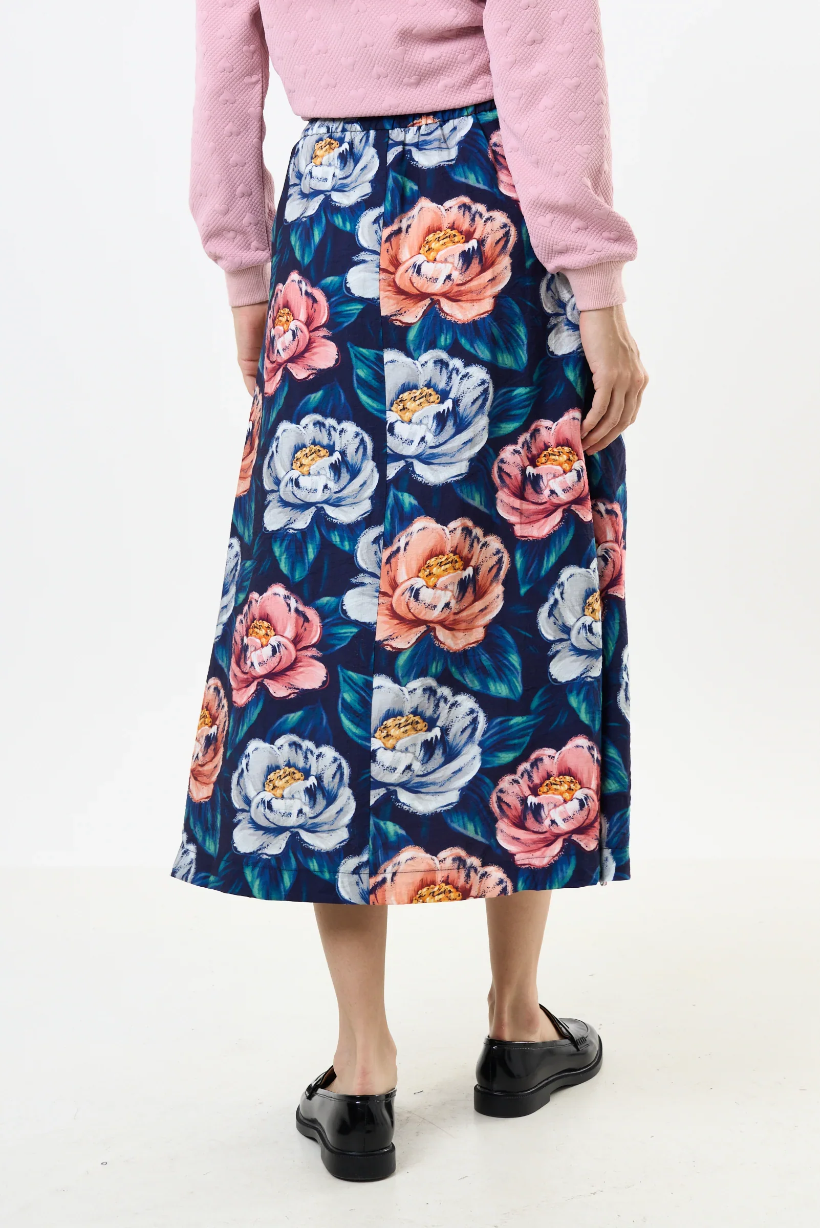 Lizea Peonies Print Pleated Midi Skirt - Navy - Image 3
