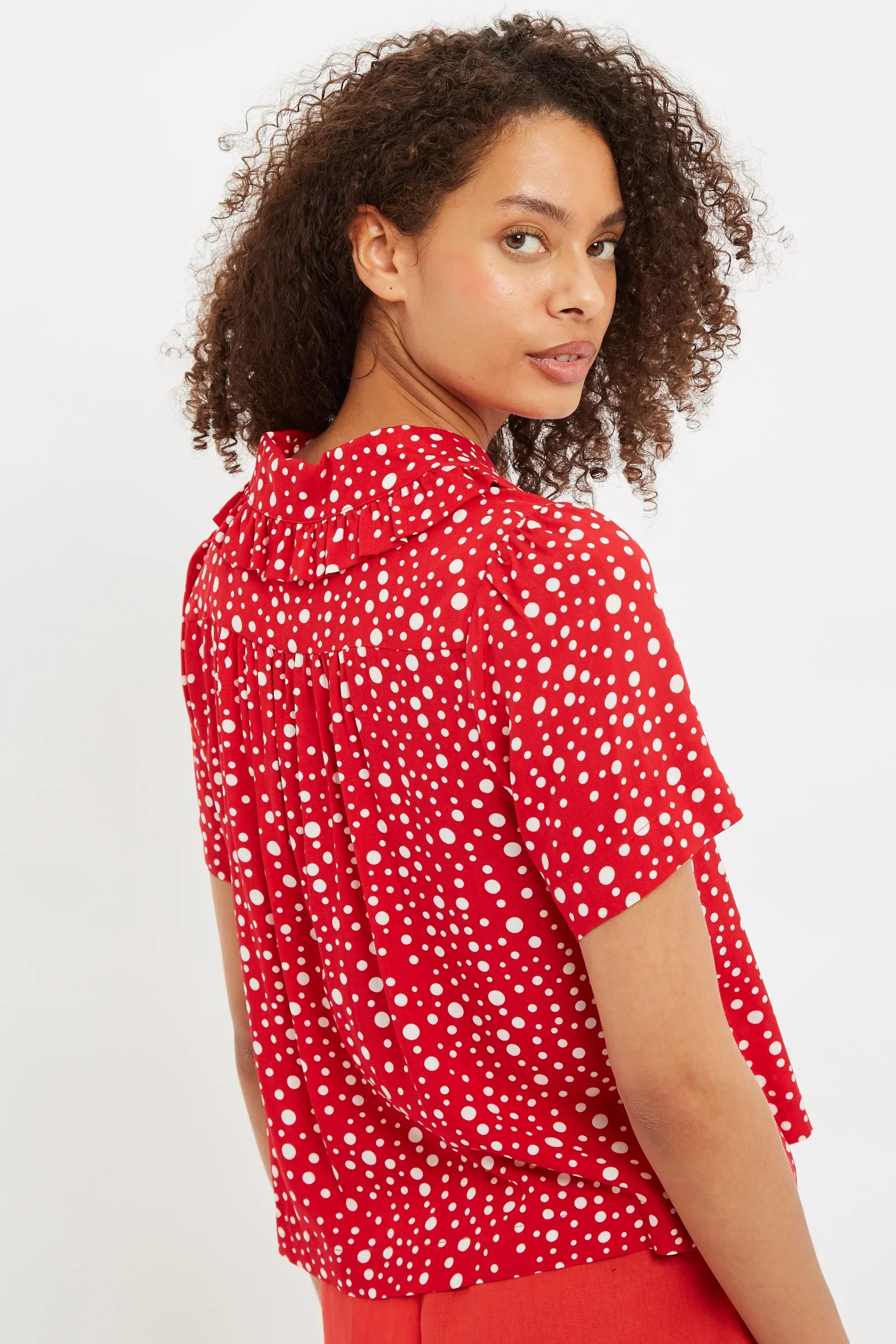 Louche Padma Spot It Print Ruffle Collar Short Sleeve Blouse Red - Image 2
