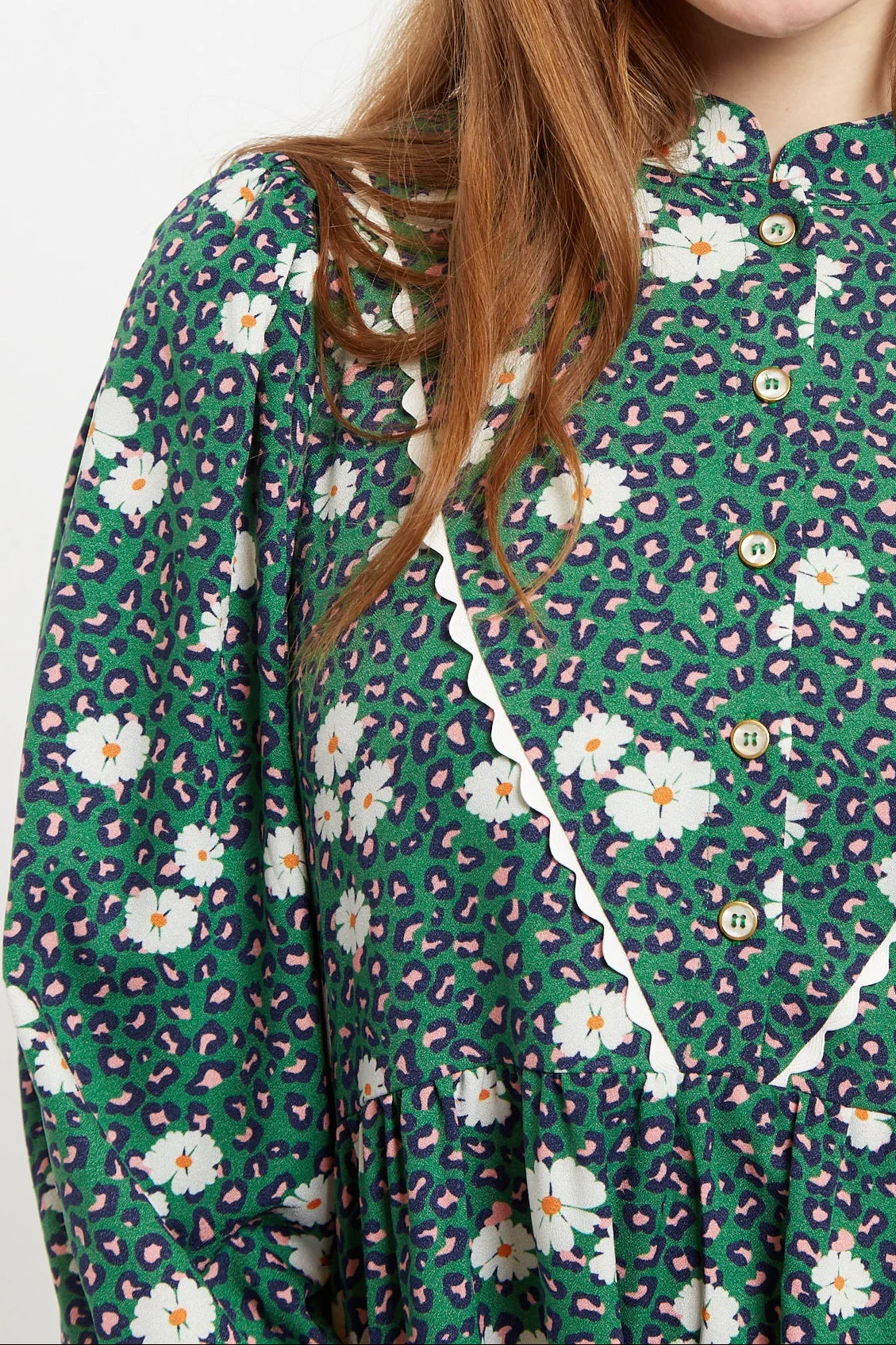 Louche Suzanne Roaring Daisy Print Long Sleeve Mini Dress - Green - Image 4