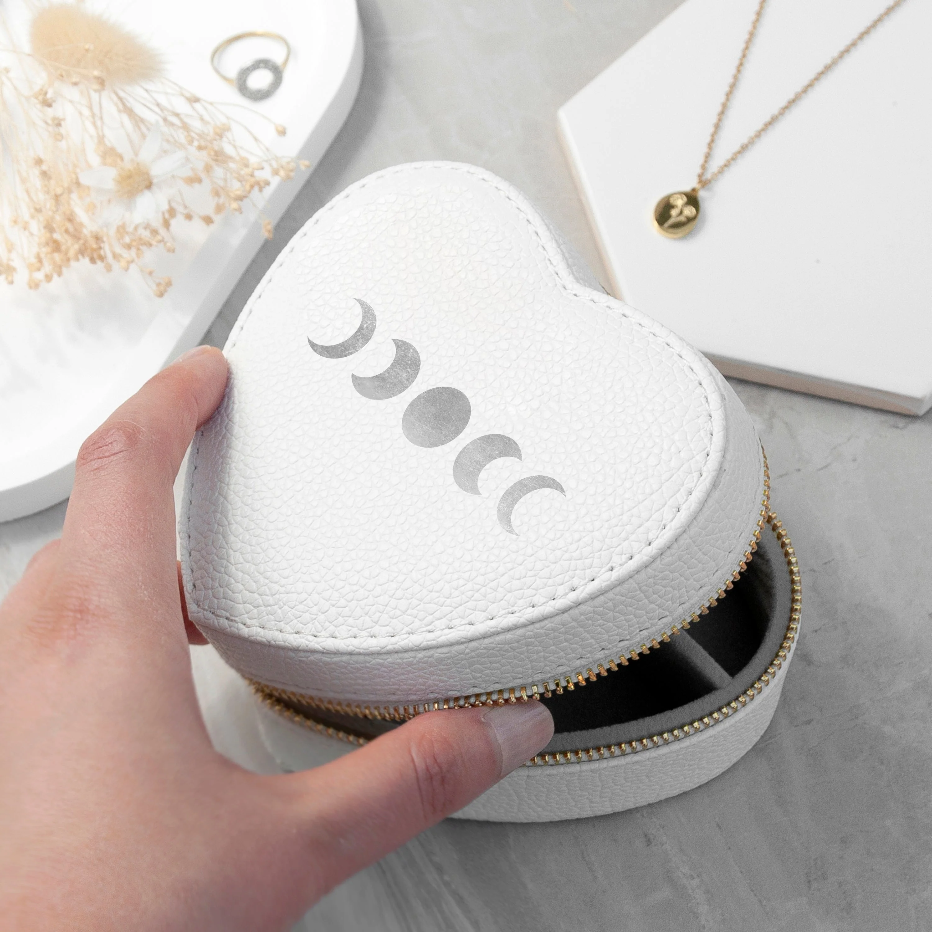 Lunar Phase White Heart Jewellery Case - Image 4
