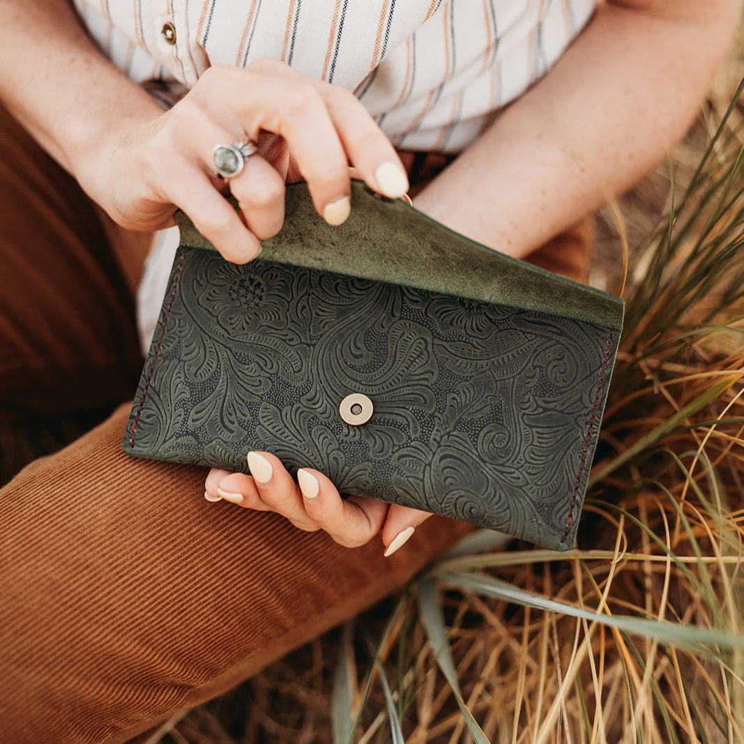 Make Your Own Leather Pouch - Image 7