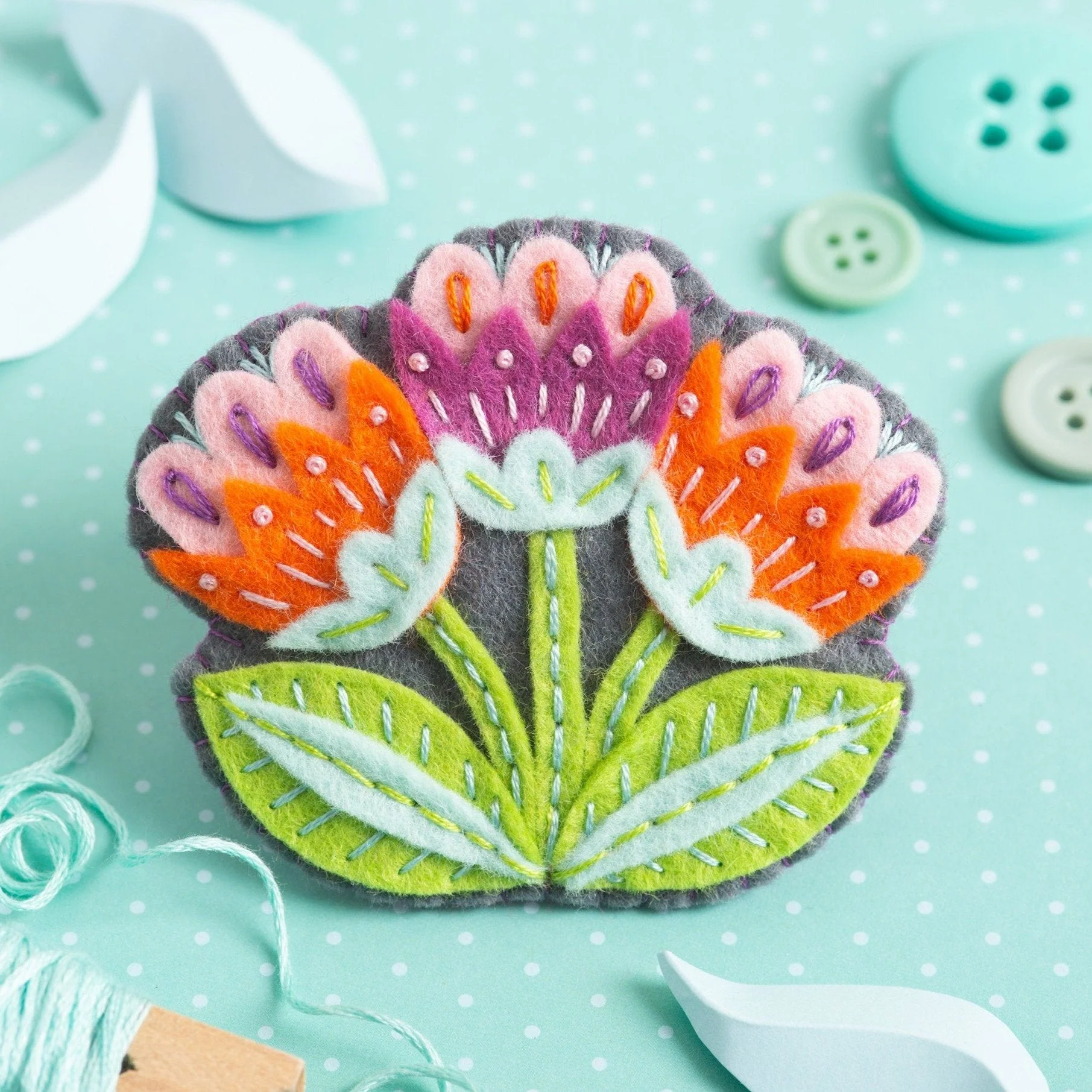 'Marianne' Flower Felt Craft Brooch Kit for Beginners - Image 4