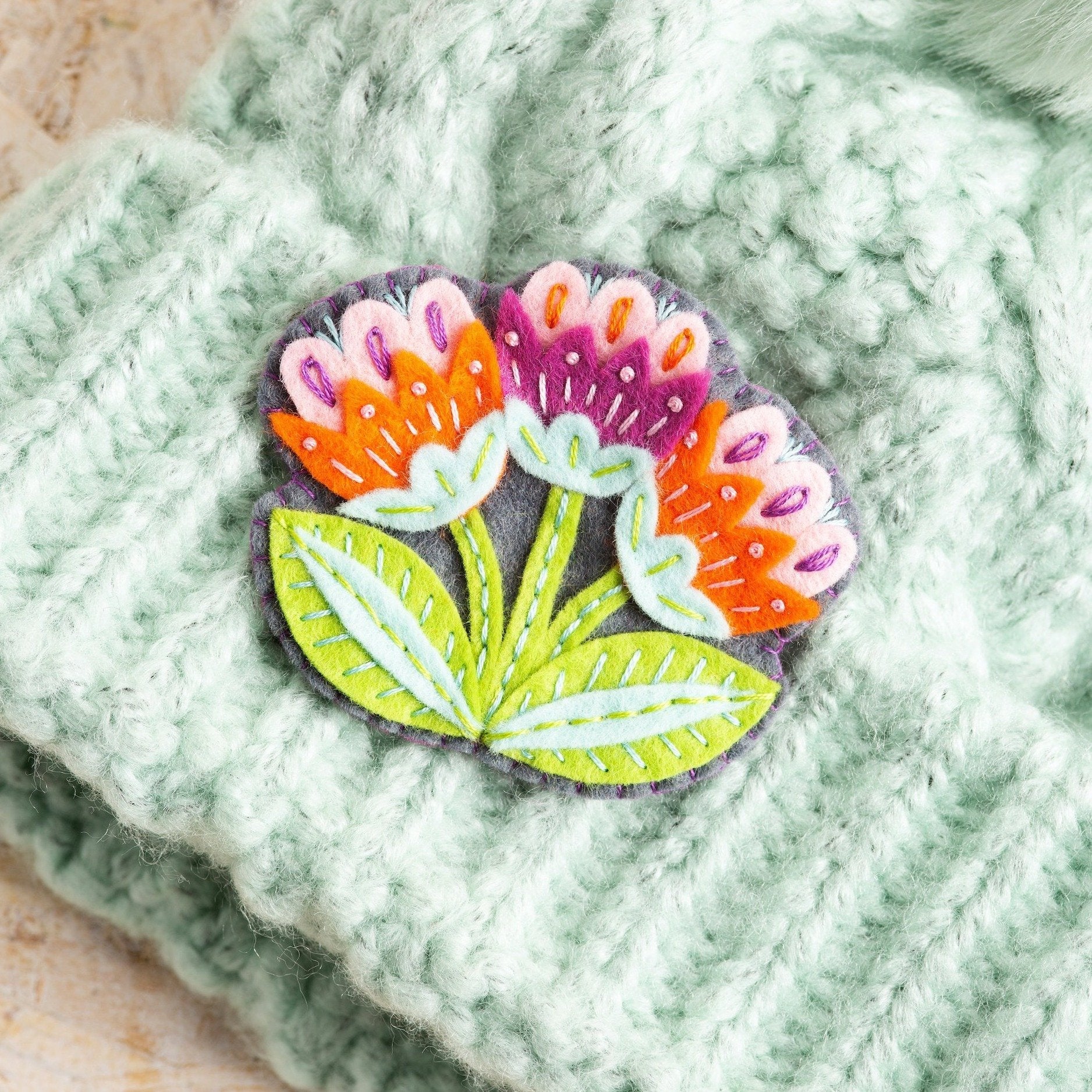 'Marianne' Flower Felt Craft Brooch Kit for Beginners - Image 5