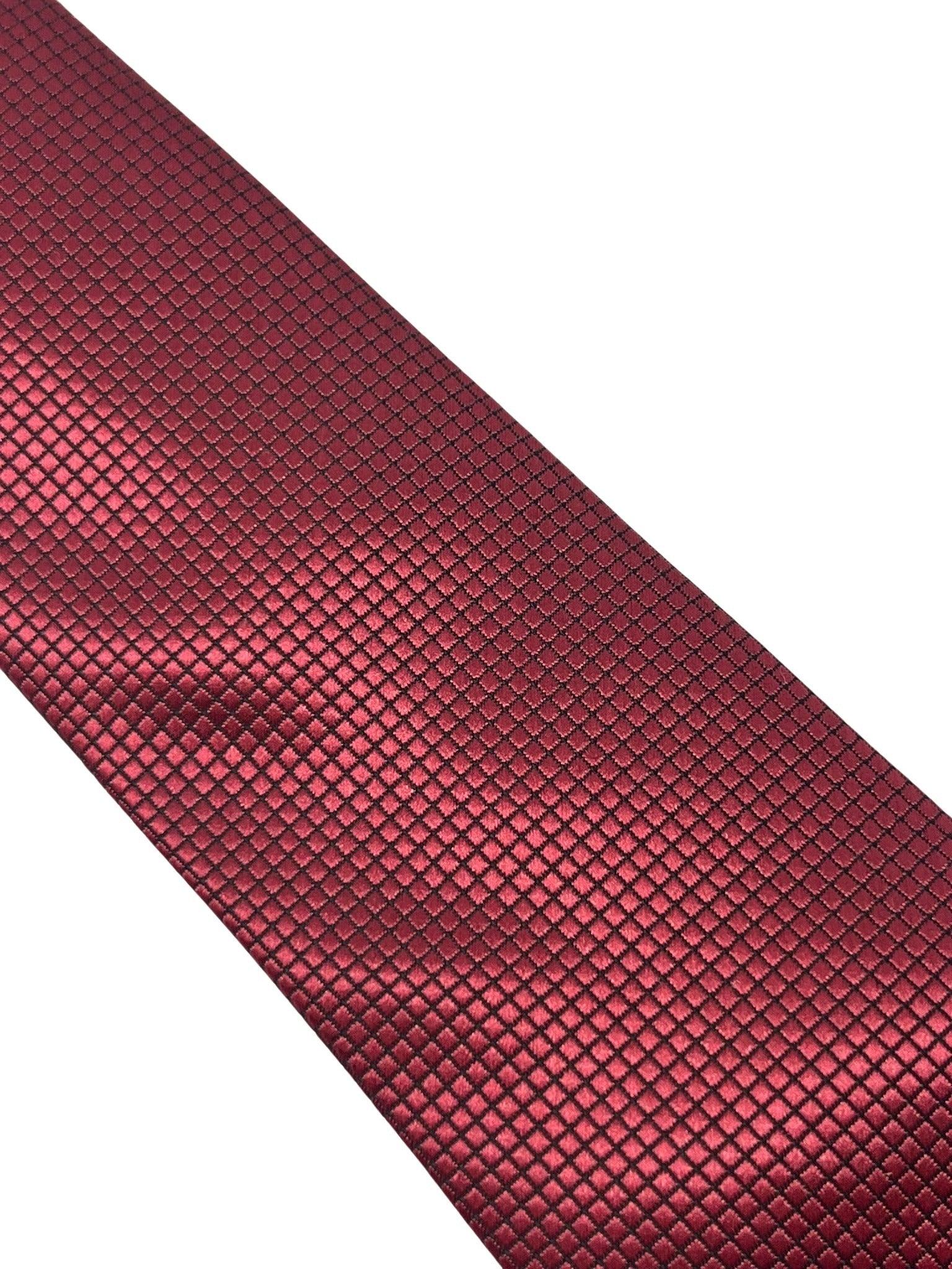 Maroon dark red tie with subtle squared design - Image 3