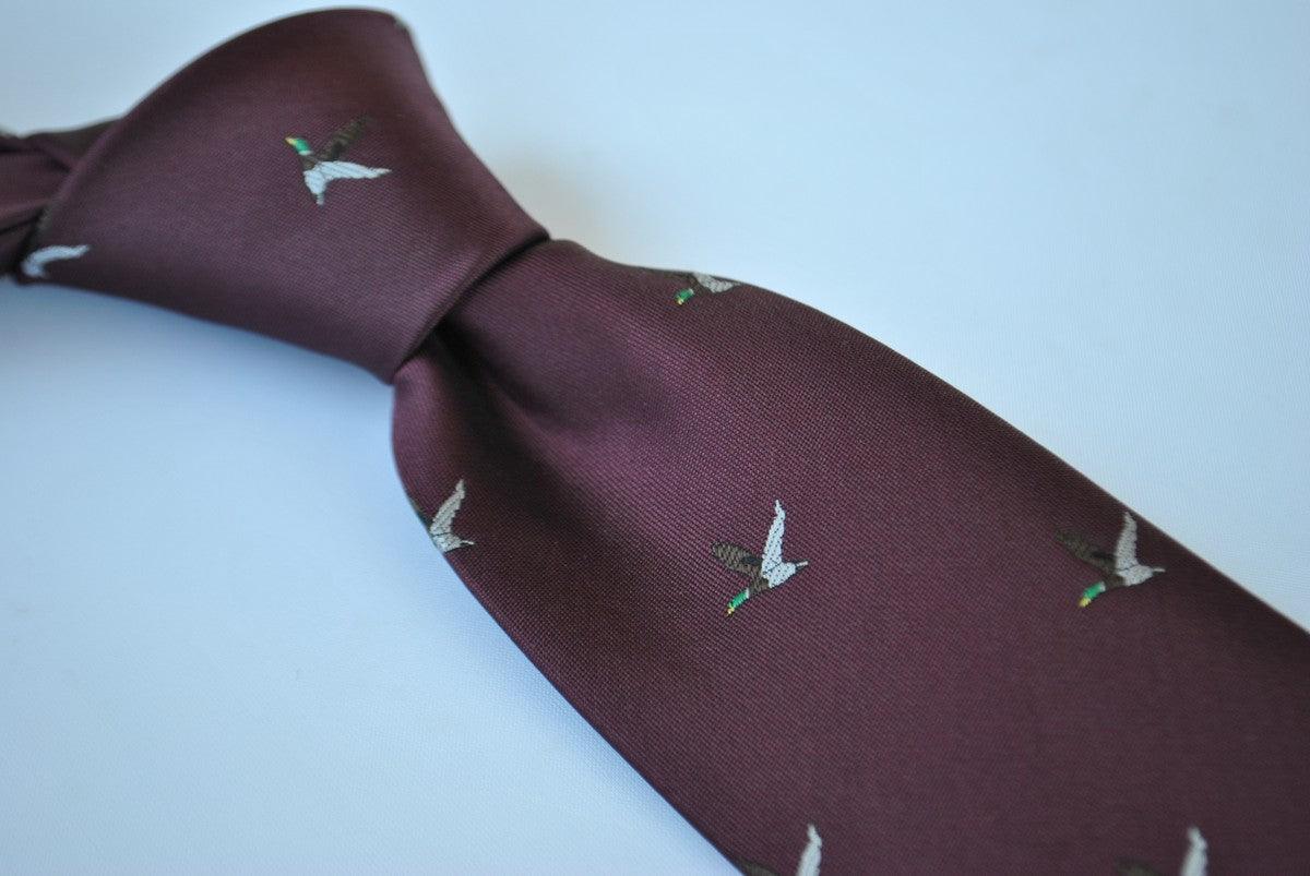 maroon tie with flying duck design - Image 3